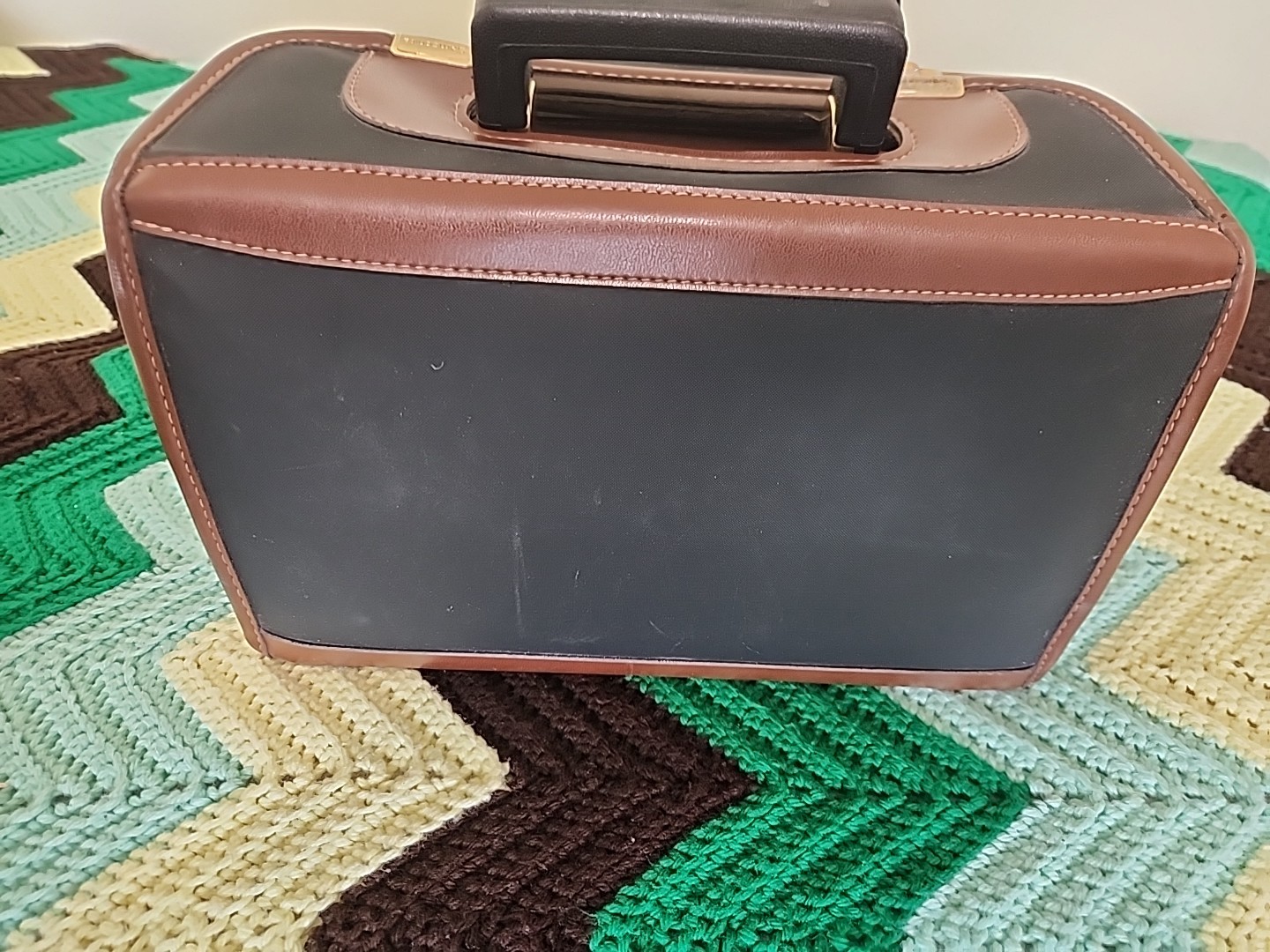 Vintage Samsonite 13 Inch Red Faux Leather Case PLEASE READ