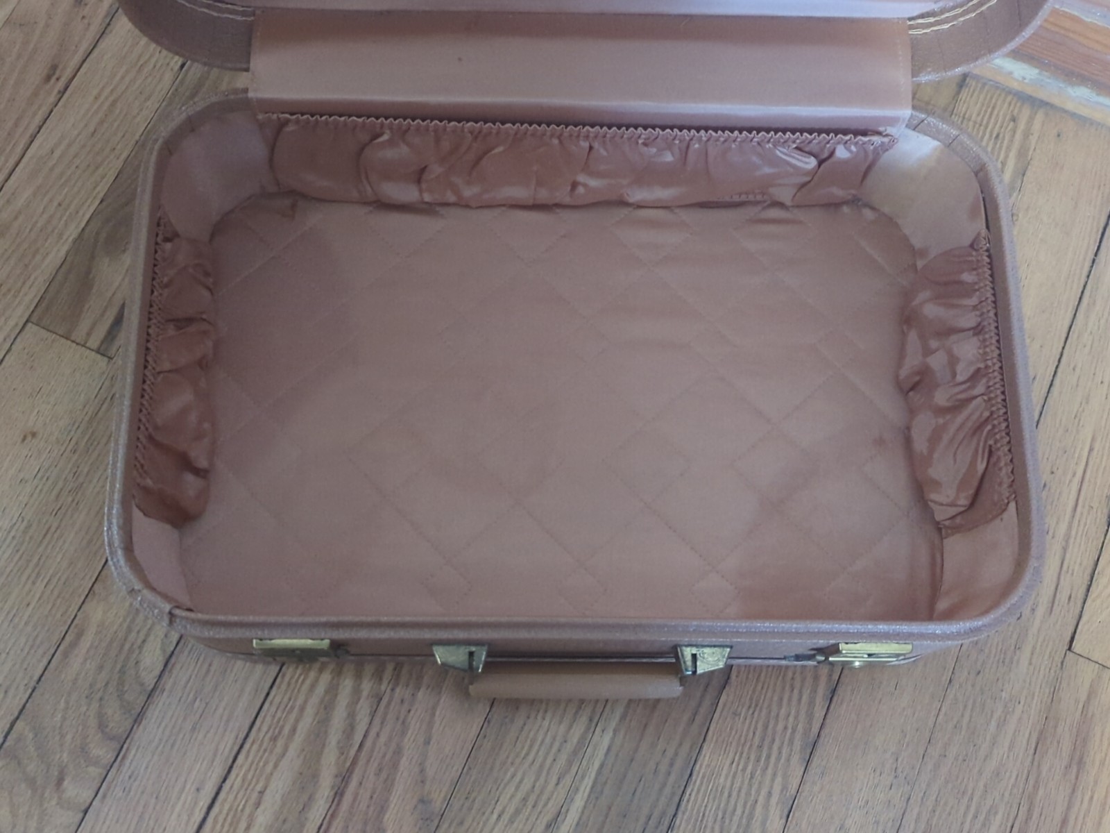VINTAGE Luggage/Travel LADY BALTIMORE STARLINE SUITCASE 18″X11″6″ Beige Hardtop