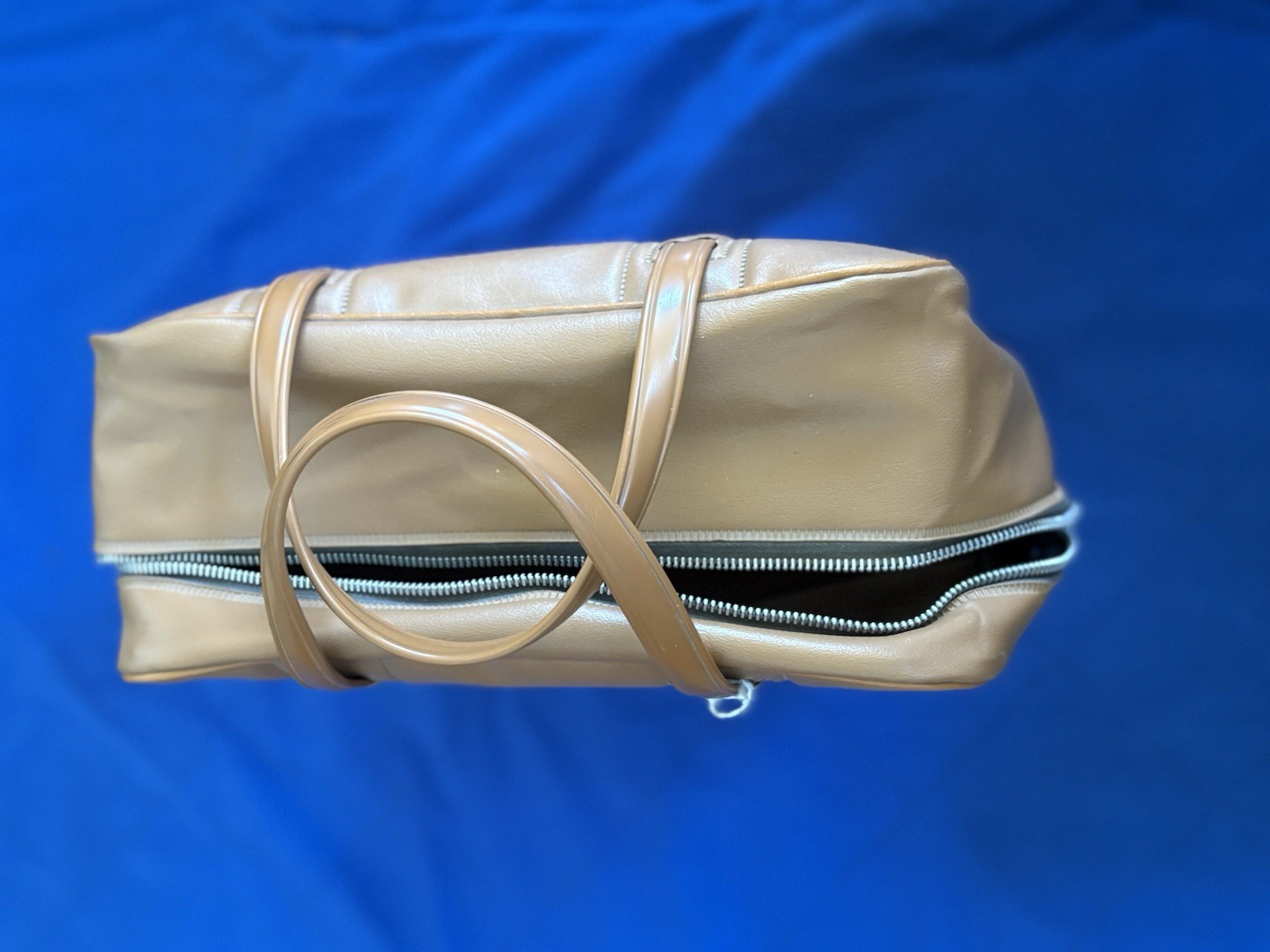 True Vintage 1970s Plaid Tartan Tan/Red Vinyl Soft Garment Bag Zipper