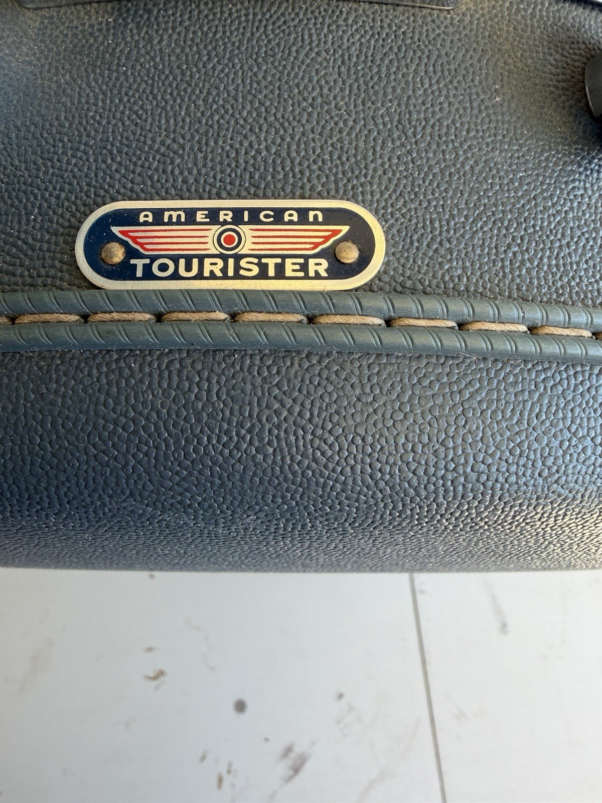 Vintage Blue American Tourister Tri-Taper Round Hat Box Suitcase WITH KEY!!