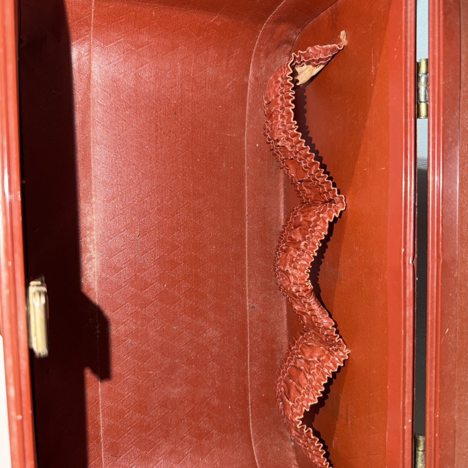 Taperlite 1950s True Vintage Brown Faux Leather Hard Vanity Case Locking