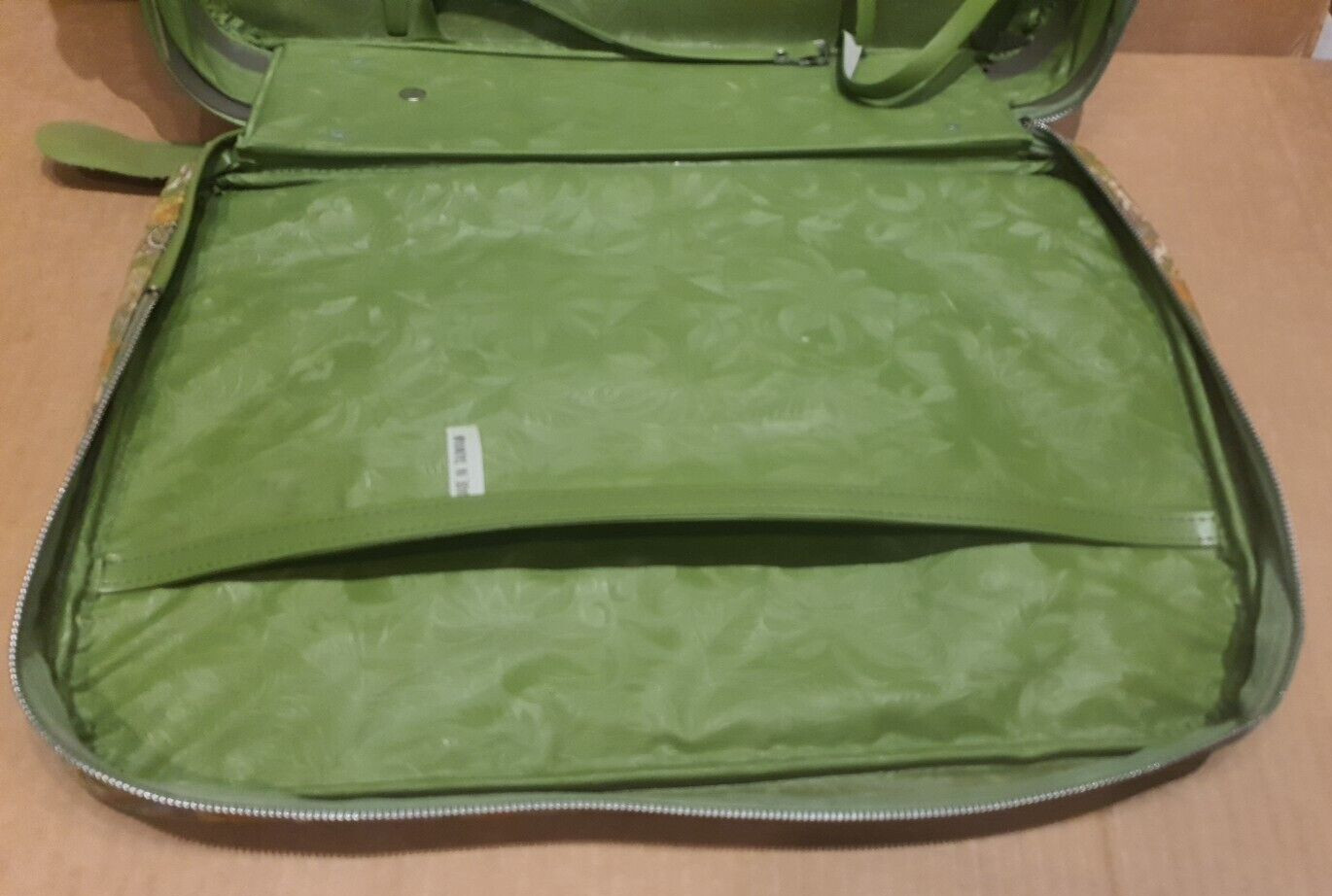 GENUINE – 1960’s K Line Suitcase Luggage Paisley Green Orange Canvas – BEAUTIFUL