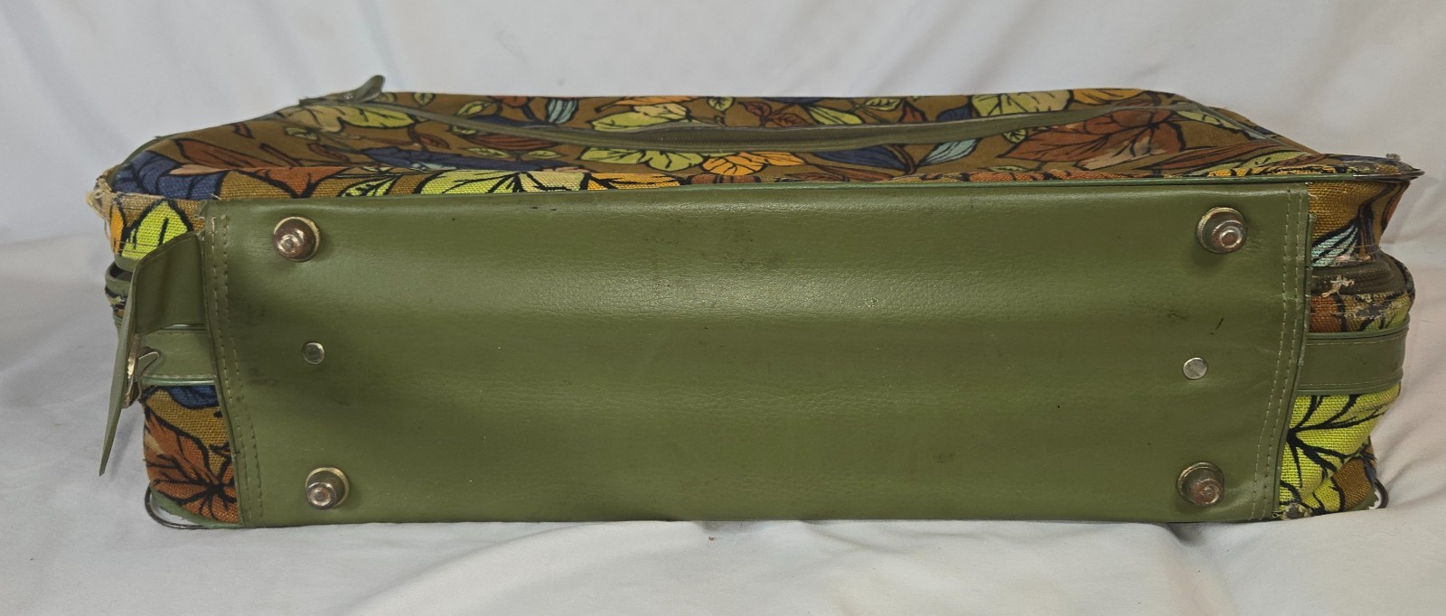 Bantam Travelware Luggage Suitcase Floral Fabric 21″ x 14″ x 6″