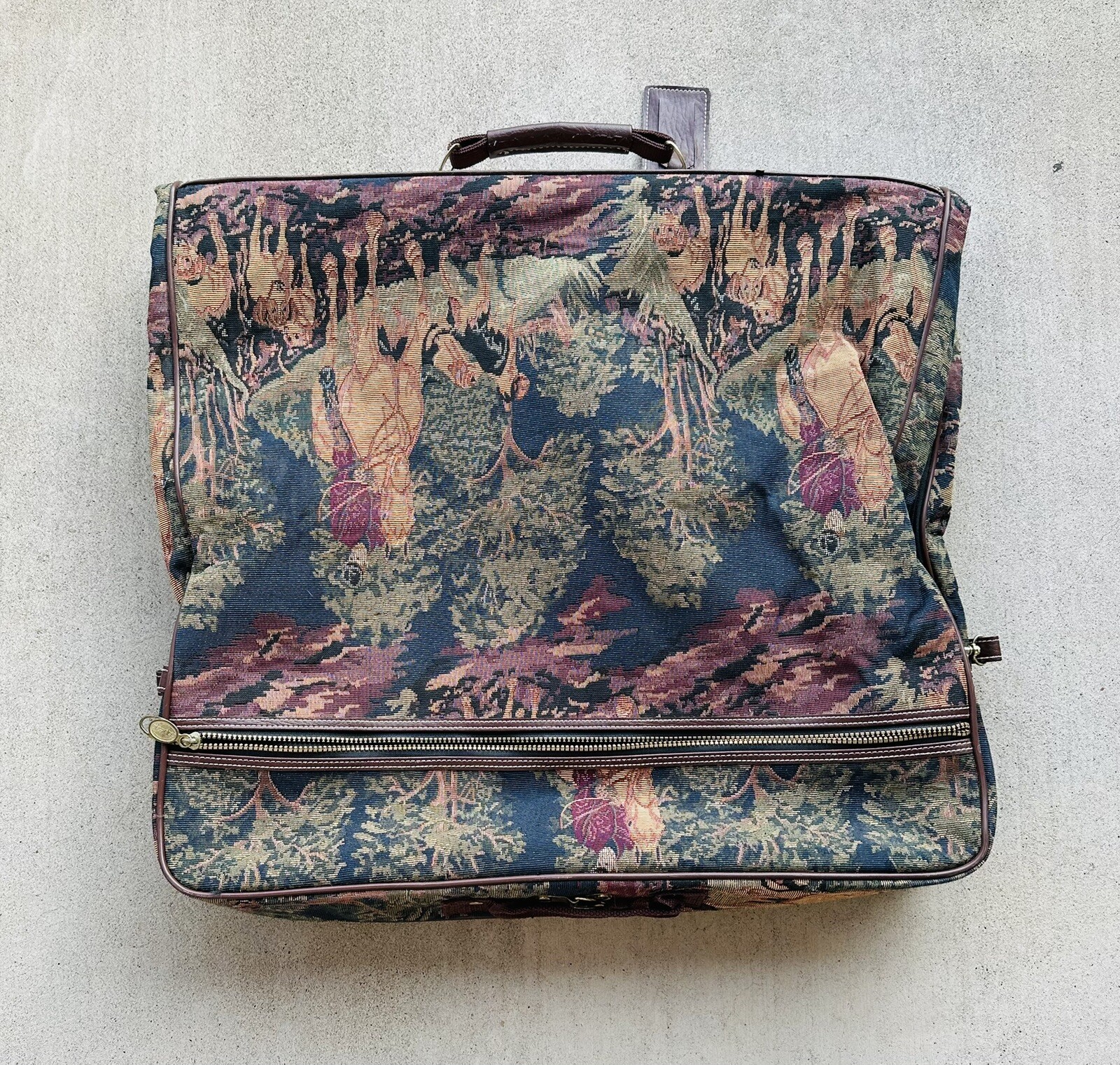 Vintage Equestrian Fox Hunt Garment Bad Suitcase Tapestry Knit AOP Capezio
