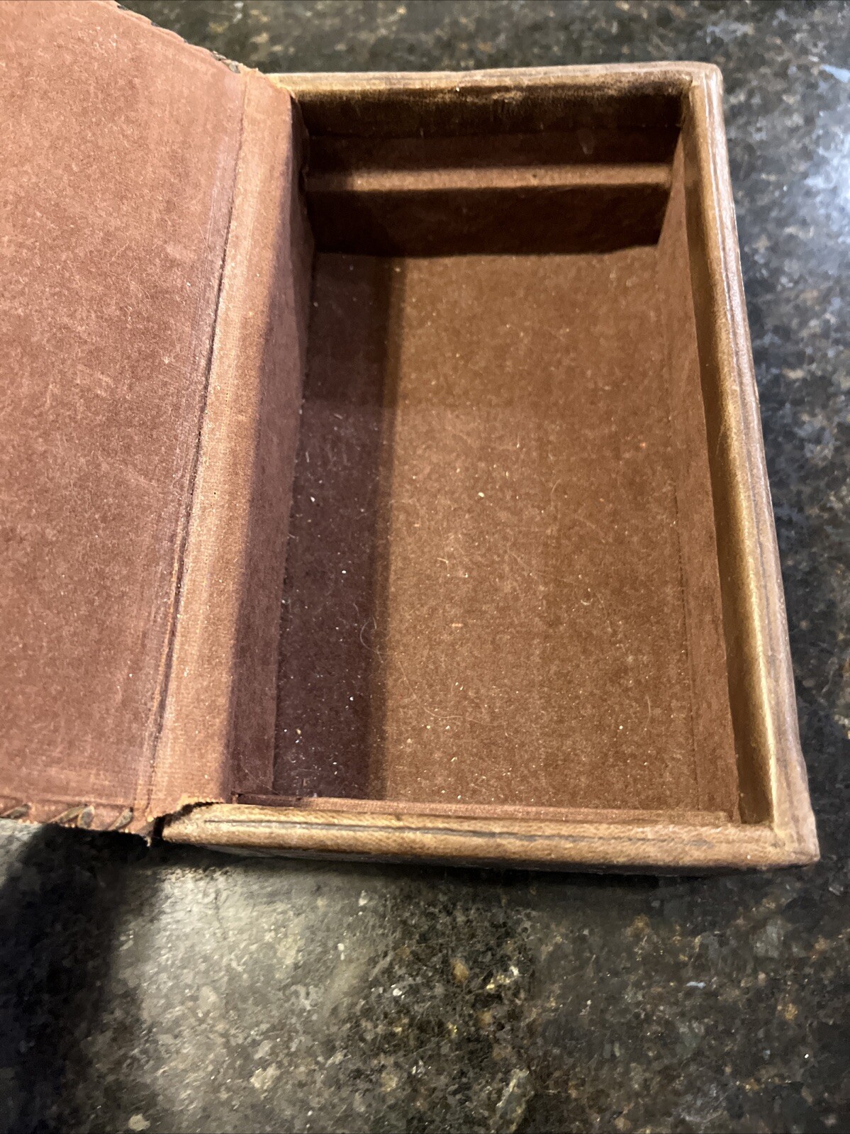Artmex Vintage Brown Leather Aztec Jewelry Box with snap 8″ long x 5″ wide x 3″