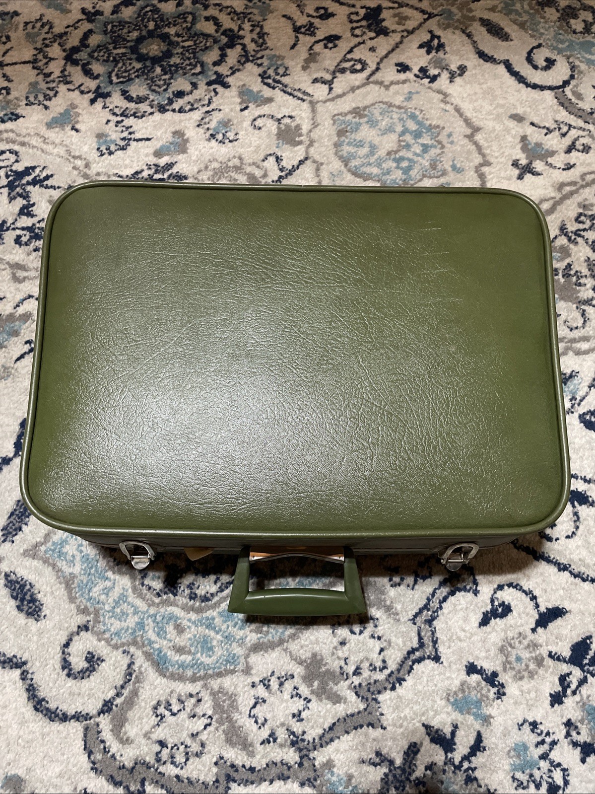 Vintage Hard Sided Shell Suitcase Luggage Avocado Green 21″×15 1/2”