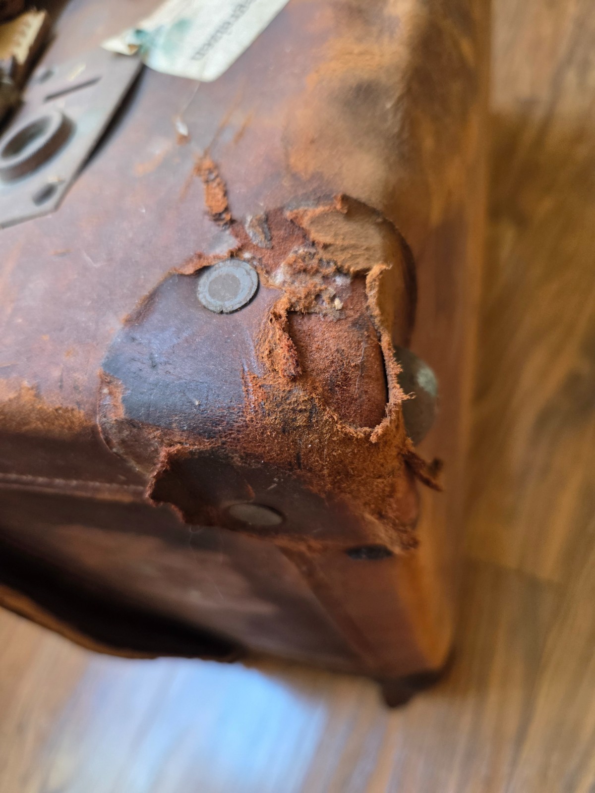 OLD Antique Leather Suitcase Luggage – 23” x 13″ x 7”