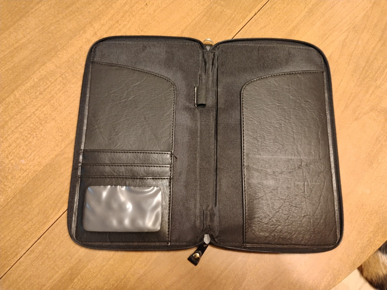 Vintage Delta Vacations Travel Case Black Leather Zipper Close Unique USA Nice