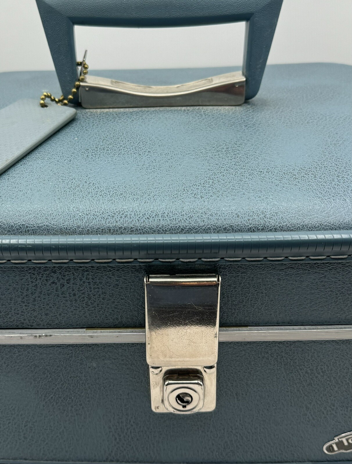 Vintage 1950/60s Blue Tour Lite By Neevel Hard Case Make Up Case W/ Key