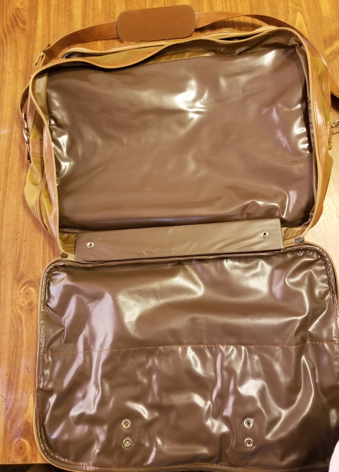 VTG Monarch Luggage Duffle Bag Overnight Carry On brown & tan w/ Italian Flag 20