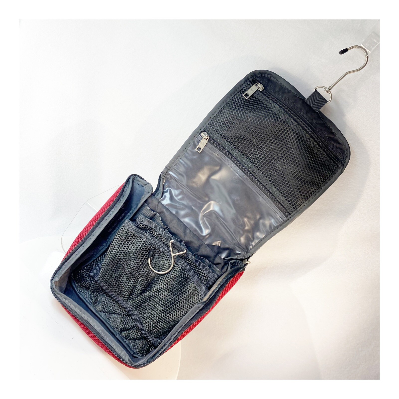 Samsonite Red Travel Multi Compartments Zippered Case with Hangers and Handle