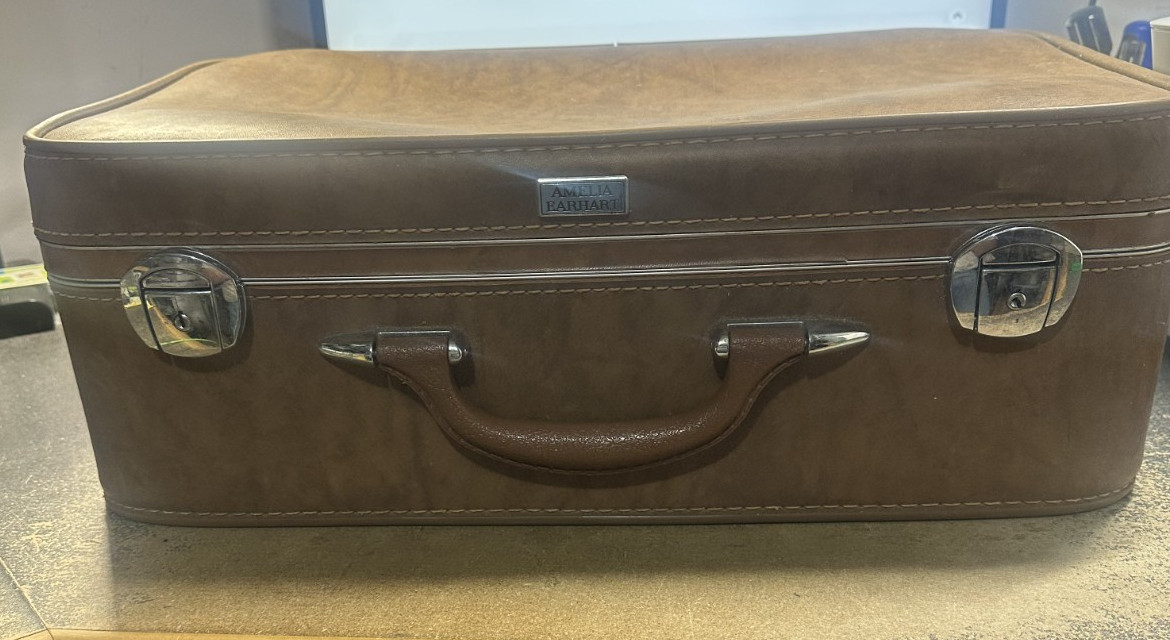 Vintage Mid Century AMELIA EARHART Suitcase / Luggage 20.5”