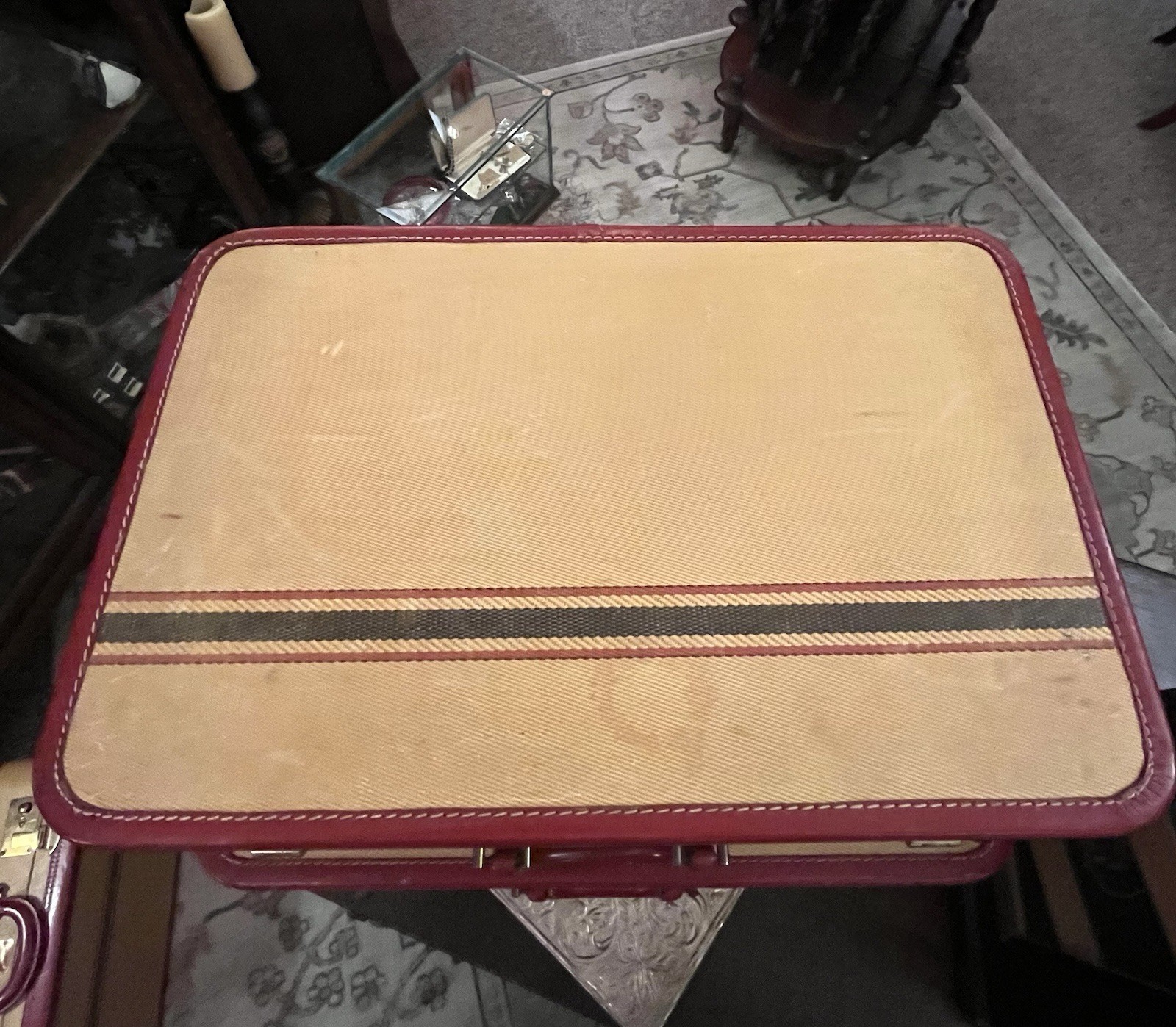 VINTAGE RED 💄 Luggage Set of 3 Suitcase A RARE SET with keys and original tags
