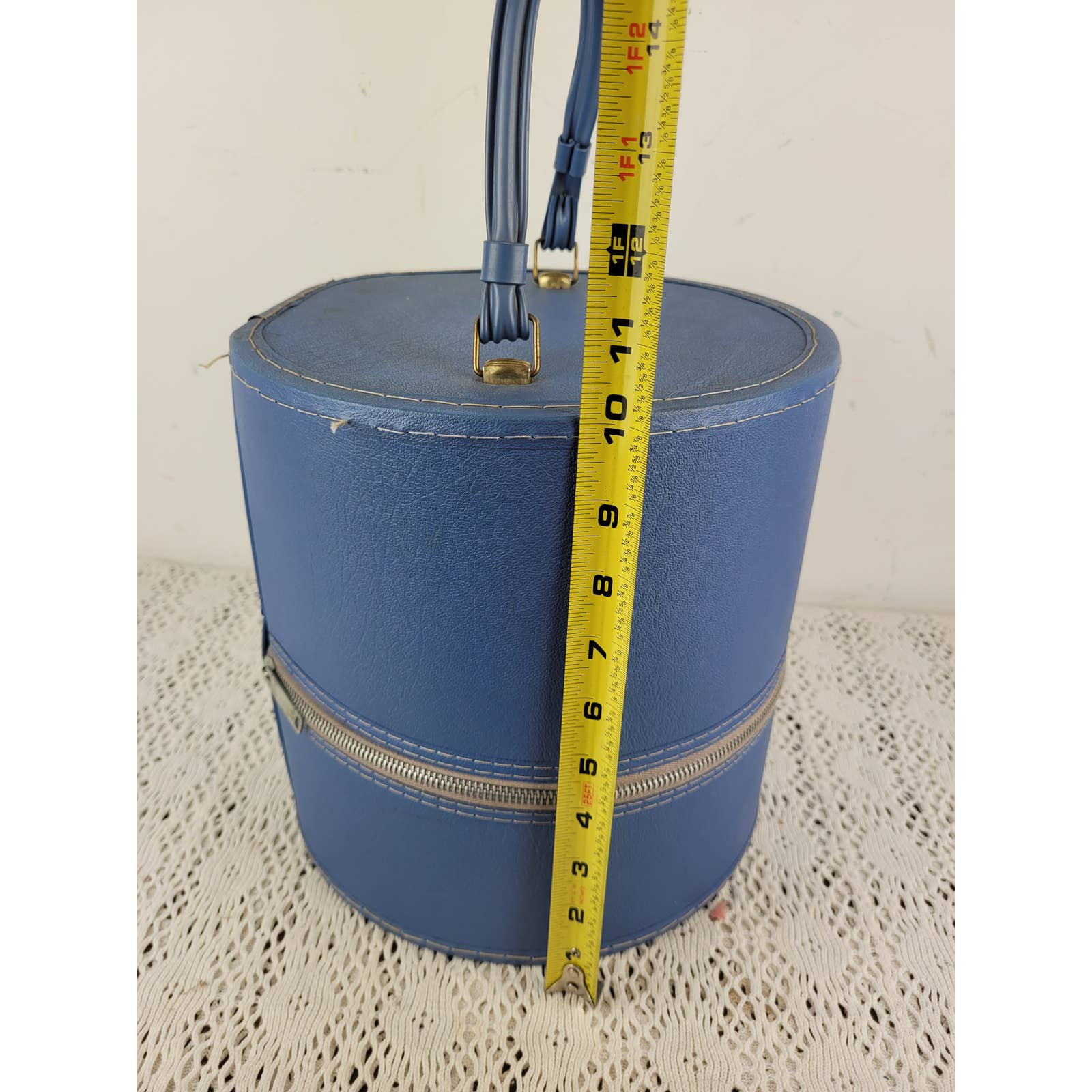 Vintage 1950s / 1960s Blue Retro Travel Hat or Wig w Handle Box Suitcase Luggage