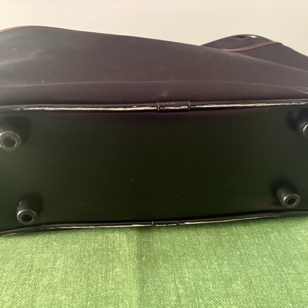 Vintage American Tourister Black Leather Crossbody Bag – Sleek Everyday Carry