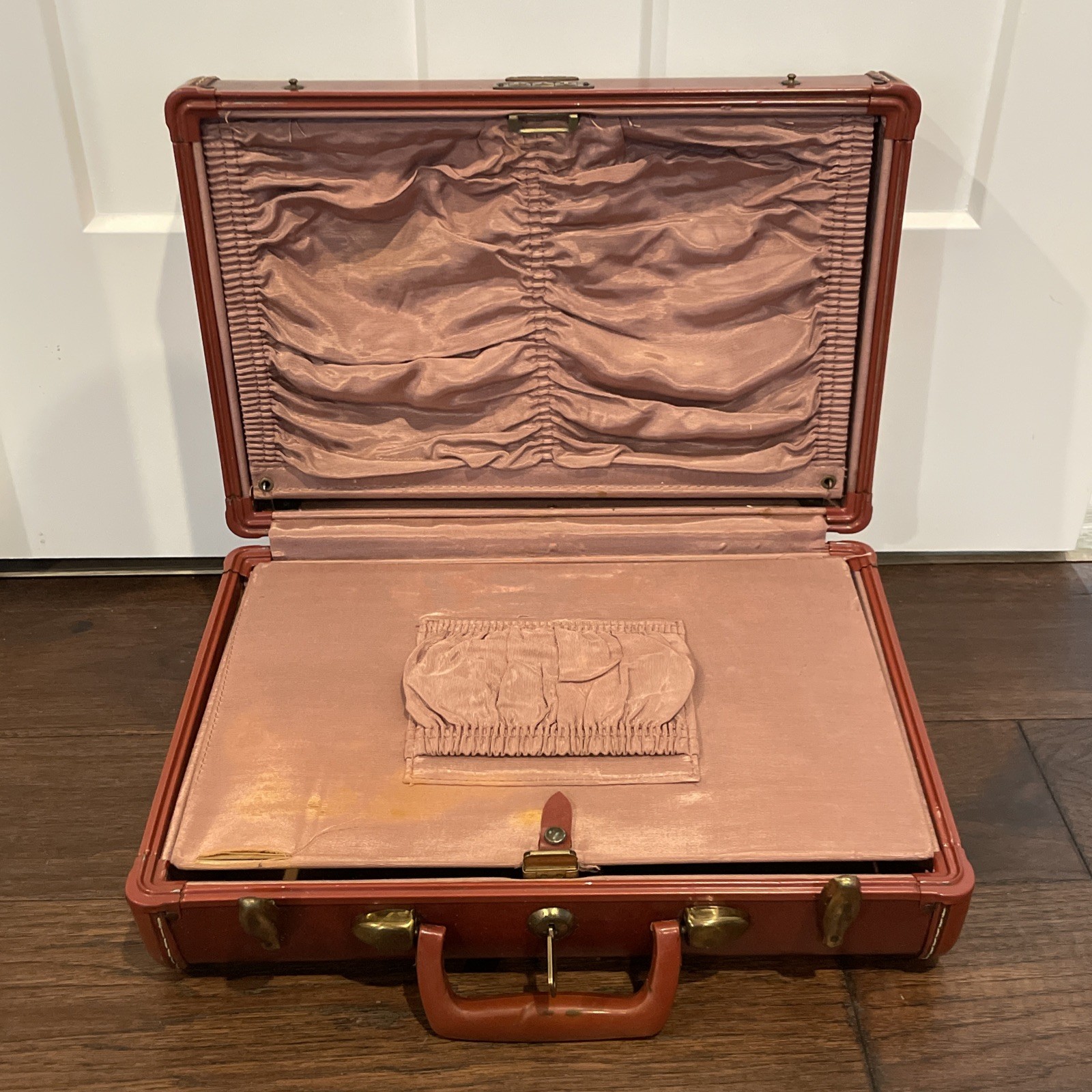 Vintage Samsonite Train Makeup Case Brown Shwayder Bros 1950s Small Suitcase
