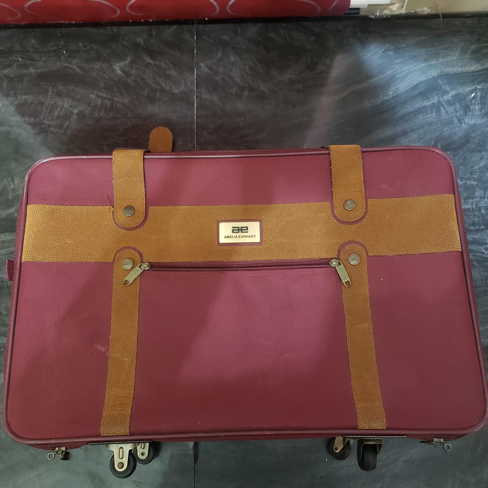 Vintage Amelia Earhart Luggage Suitcase w/ Wheels Baltimore Luggage Co