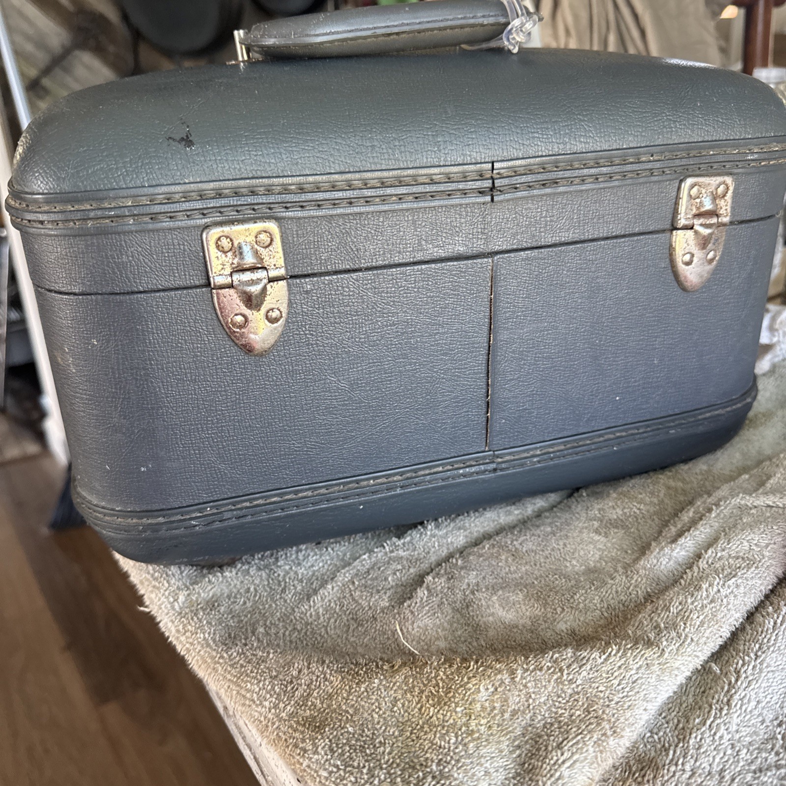 Vintage Train Case Platt No Key