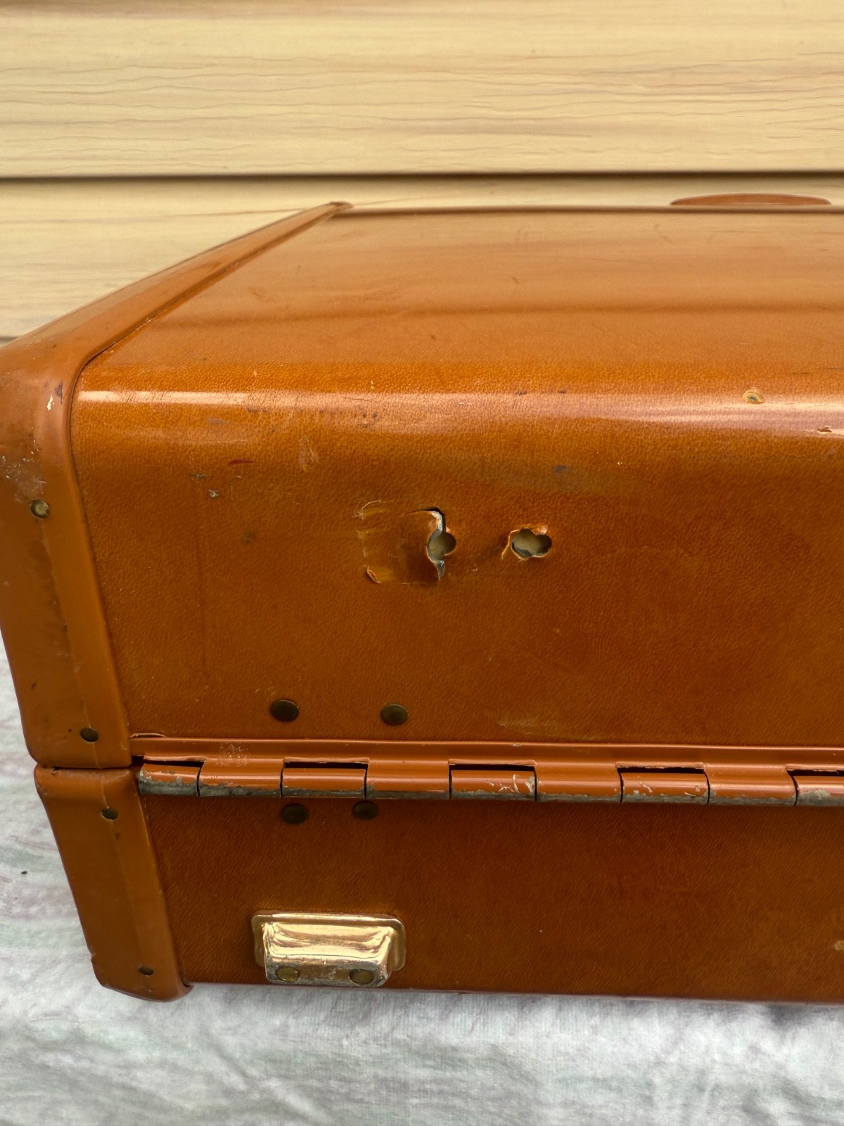 Samsonite Shwayder Bros 24” Leather Hard Shell Suitcase Luggage Vtg w/ 2 Hangers