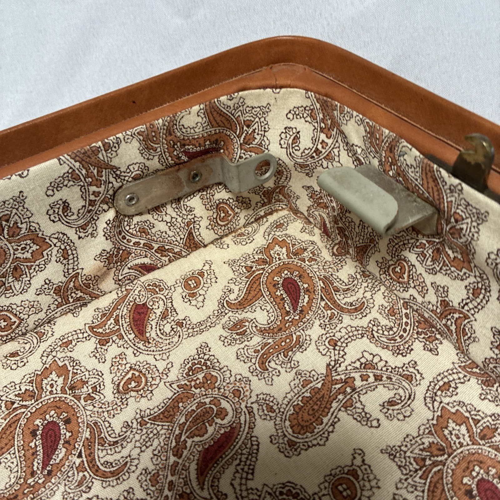 Hartmann Belting Leather Suitcase Vtg Luggage Case Paisley 21″x12.5″x7″