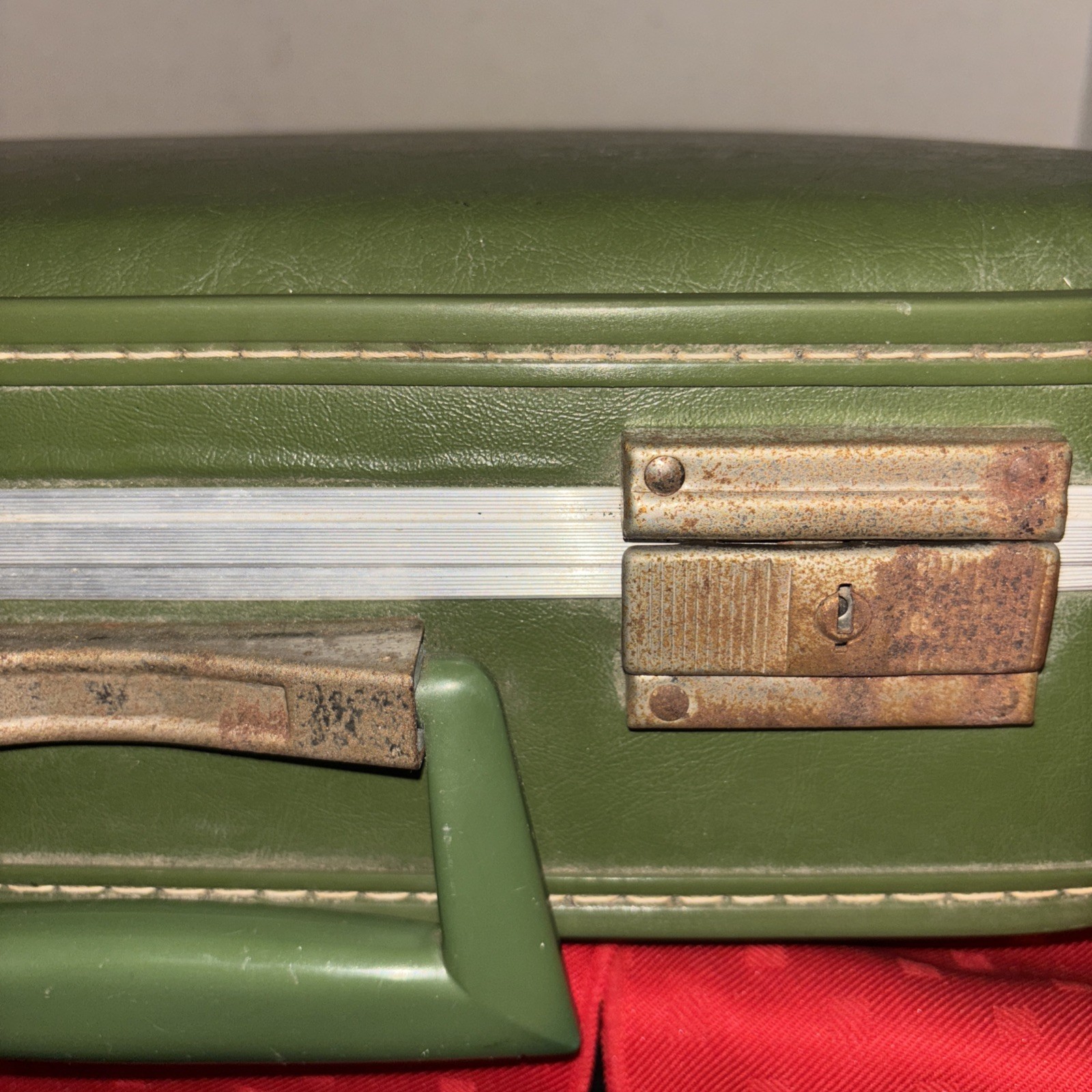 Vintage Travel Hard Case Small 15.5” Overnight Luggage Suitcase Green-EstateFind