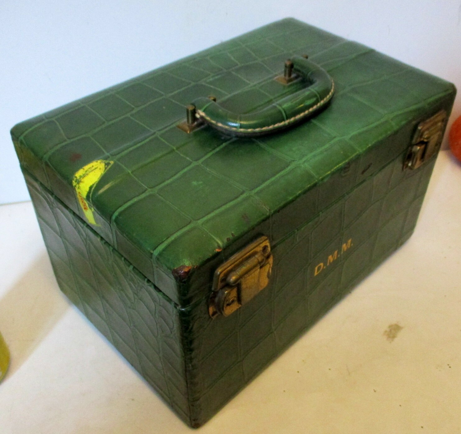 Vtg GLAM VANITY TRAVEL TRAIN CASE Luggage Makeup Cosmetic Faux GREEN CROCODILE