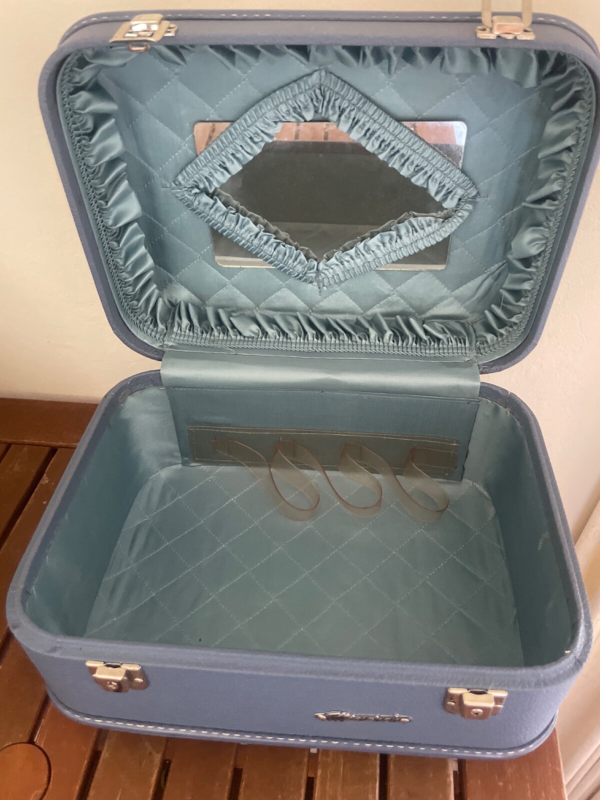 Vintage 1960s Luggage Monarch Blue Hard Shell Suitcase Set – Pristine w/Keys