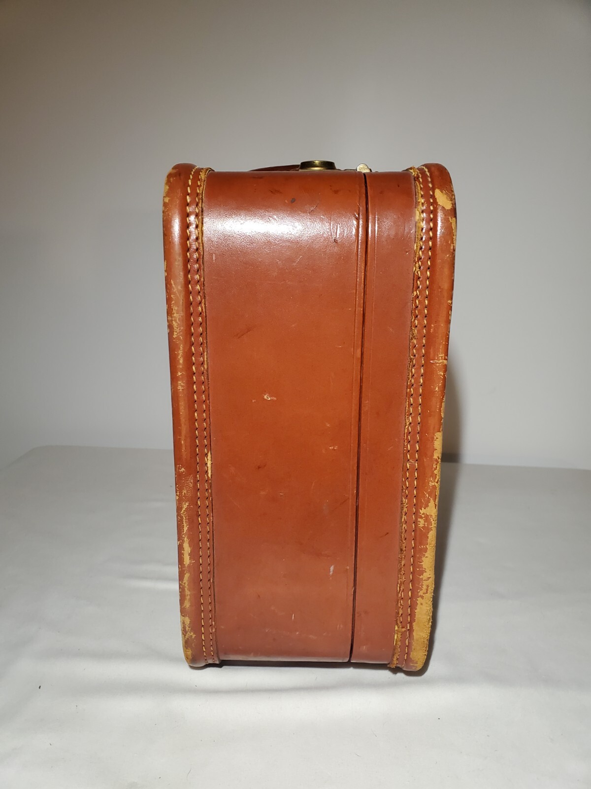 Vintage Leed’s Travelwear Leather Wrapped Wooded Suitcase – 18x13x6.5