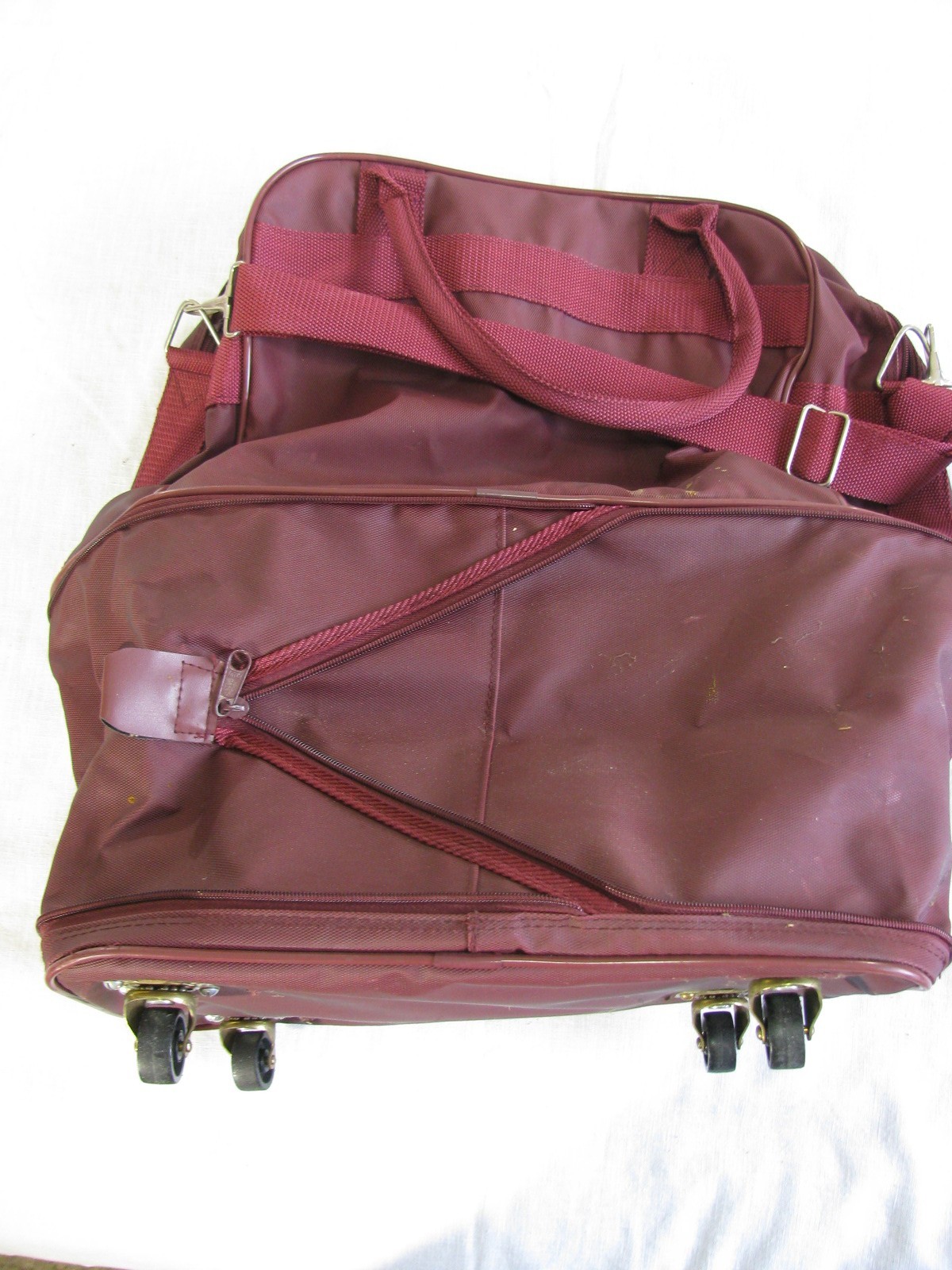 Vtg Travelwell Wheeled Expandable Carryon Bag w/Handles/Shoulder Strap, Burgundy