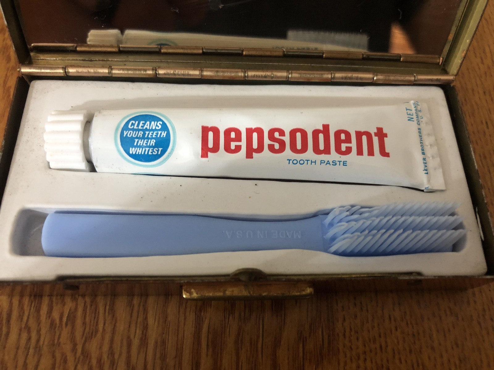 VINTAGE BRASS TOOTHBRUSH TRAVEL CASE USA MADE
