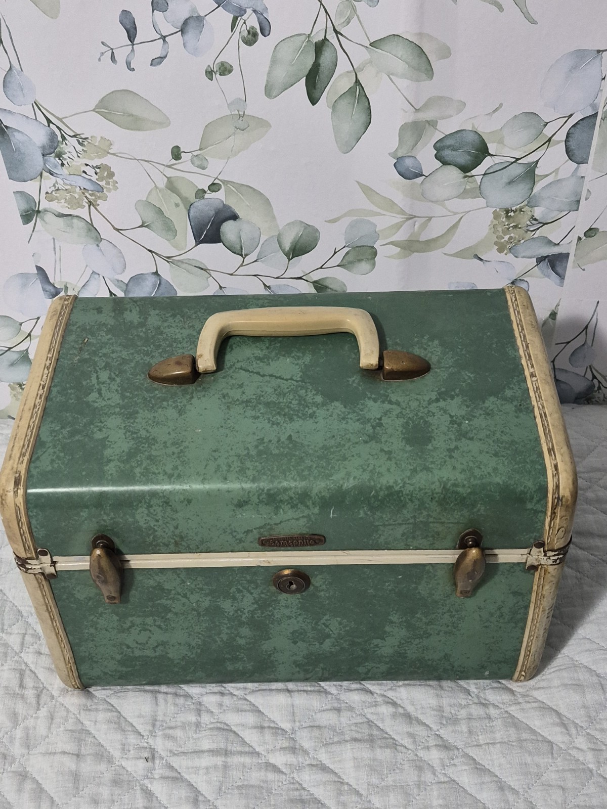 Vintage Samsonite Train Case Marbled Green, Tan Interior