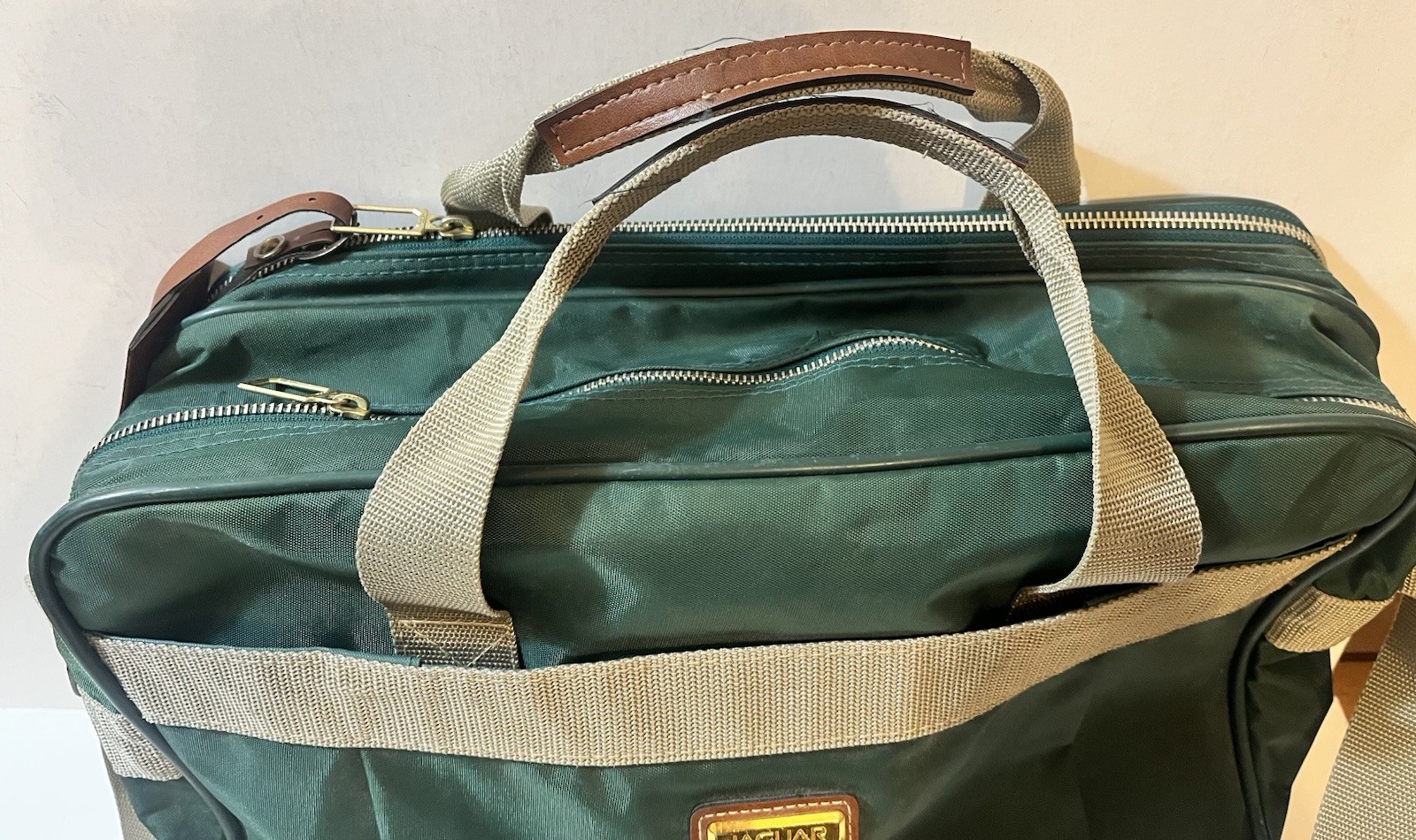 Vtg JAGUAR Weekender Dark Green Canvas Duffle Travel Tote Bag Metal Zippers EC