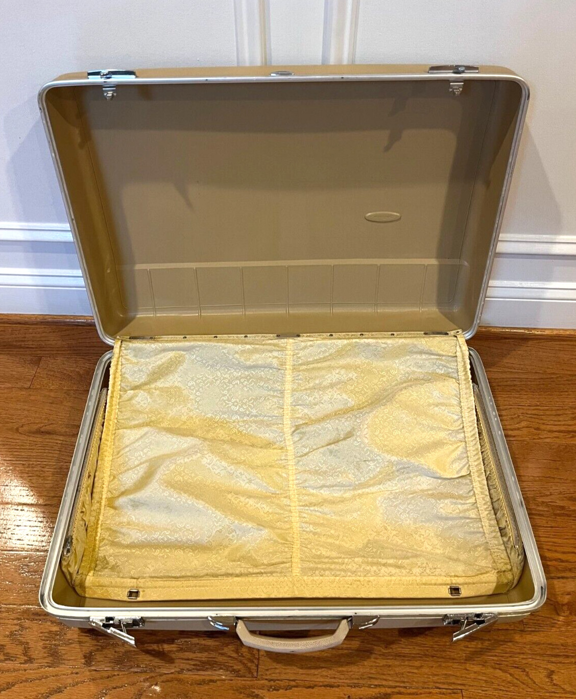 Vintage Sears Forecast Yellow Hardshell Travel Suitcase in good condition No Key