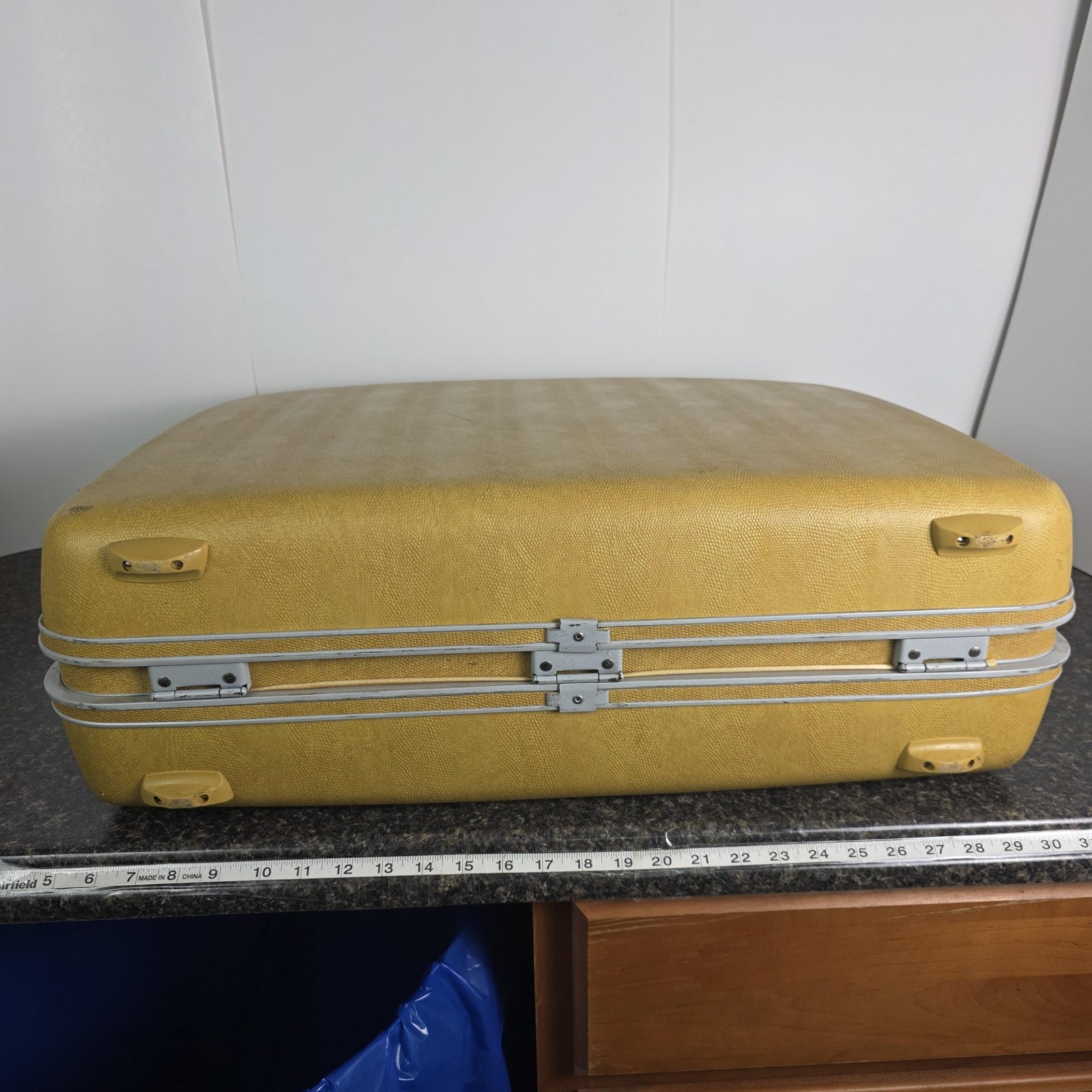 Vintage Samsonite Silhouette Yellow Hard Shell Suitcase USA Luggage Travel Case