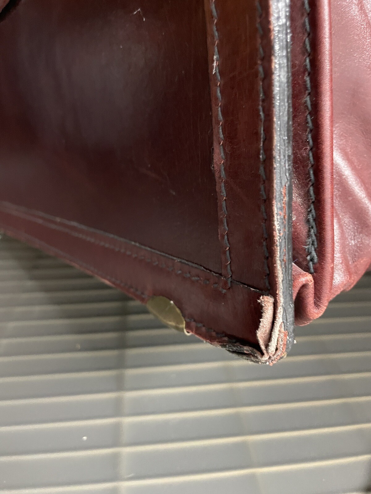 Leather Briefcase VTG Large Top Grain Cowhide Burgundy Presto Combination Lock