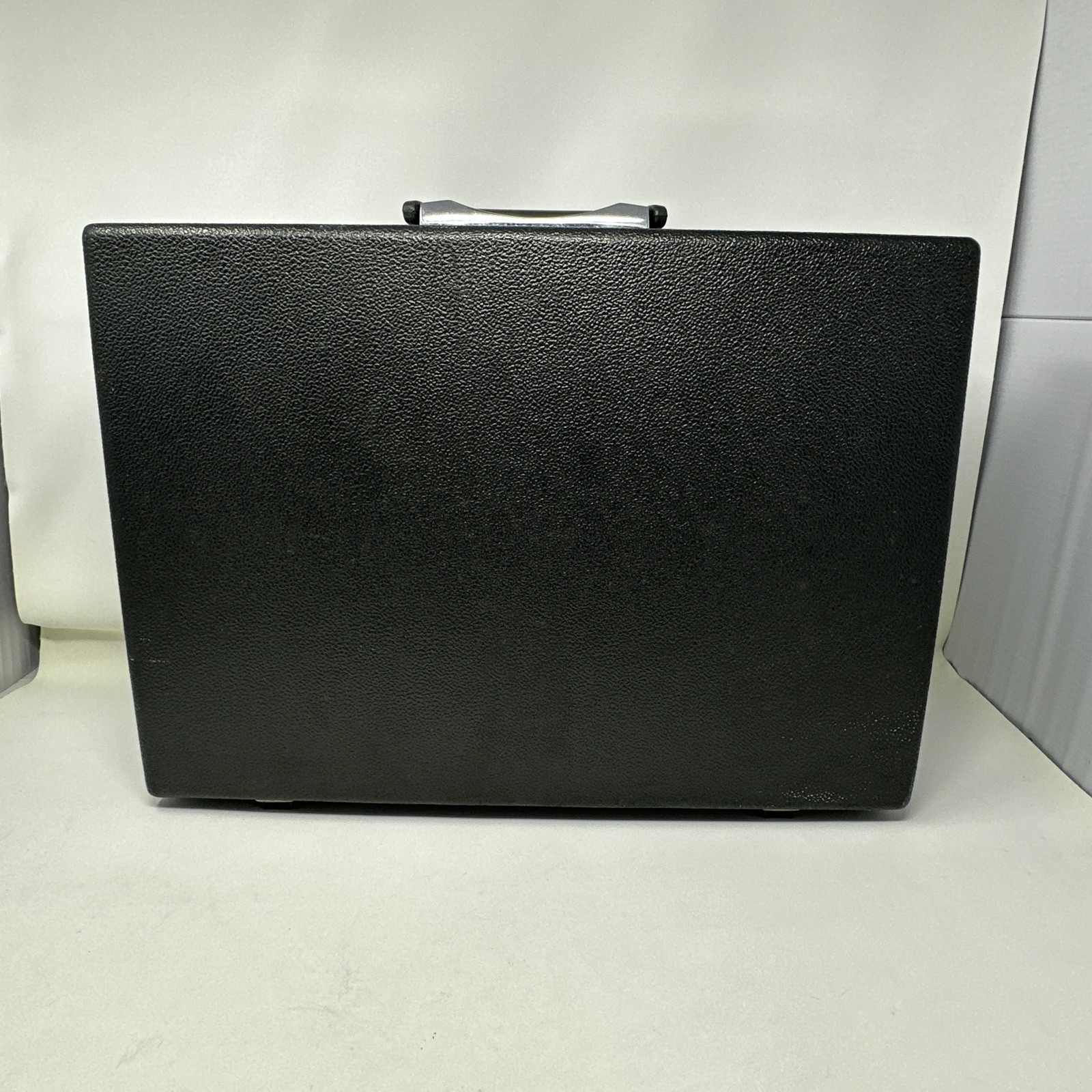 Samsonite VTG. 1970’s Executive Hard Shell Briefcase w/Key