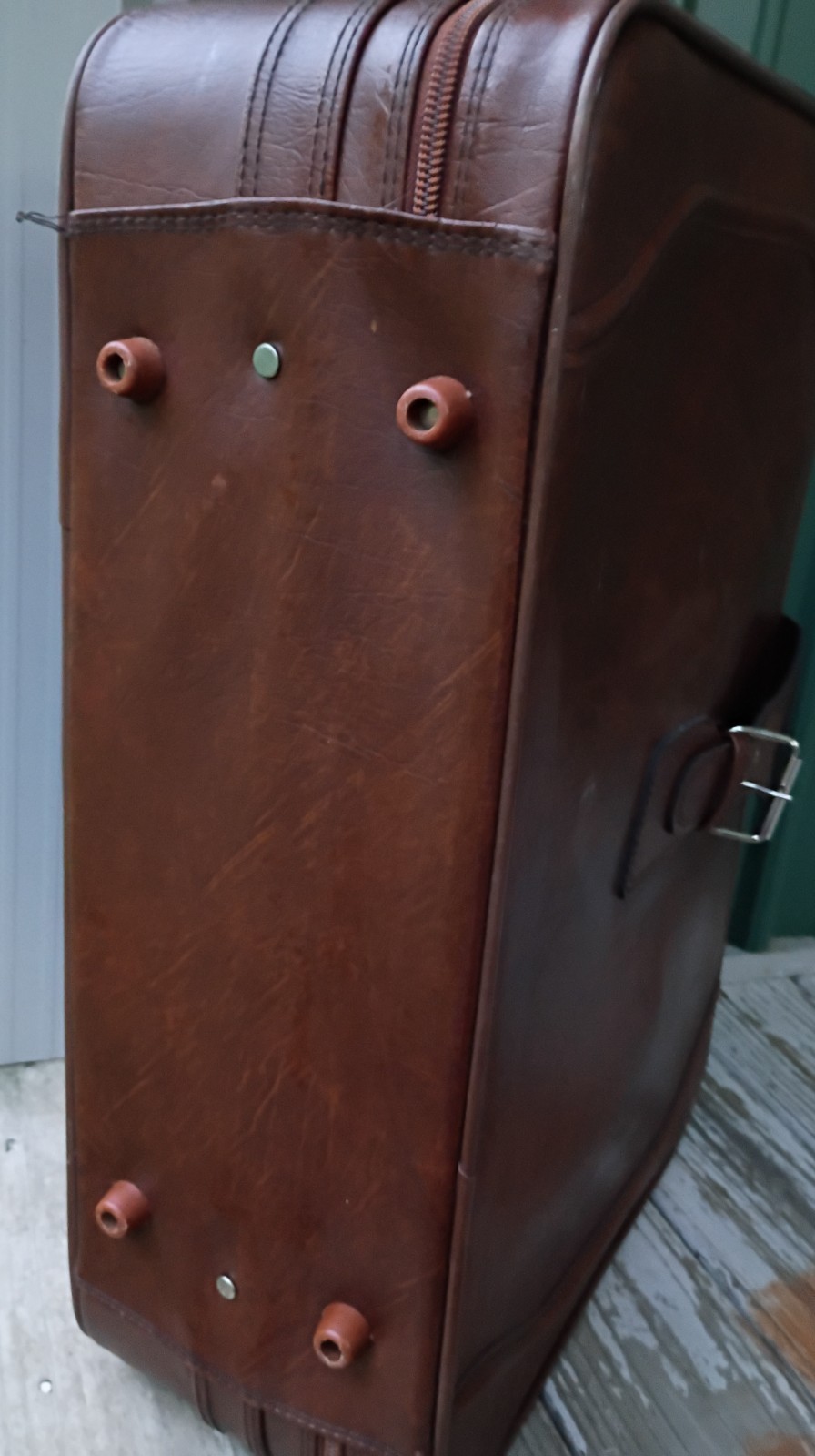 VtgCrownFauxLeatherSuitcaseTravelLuggageBrownDistressedLargeRetroClassic70s80s