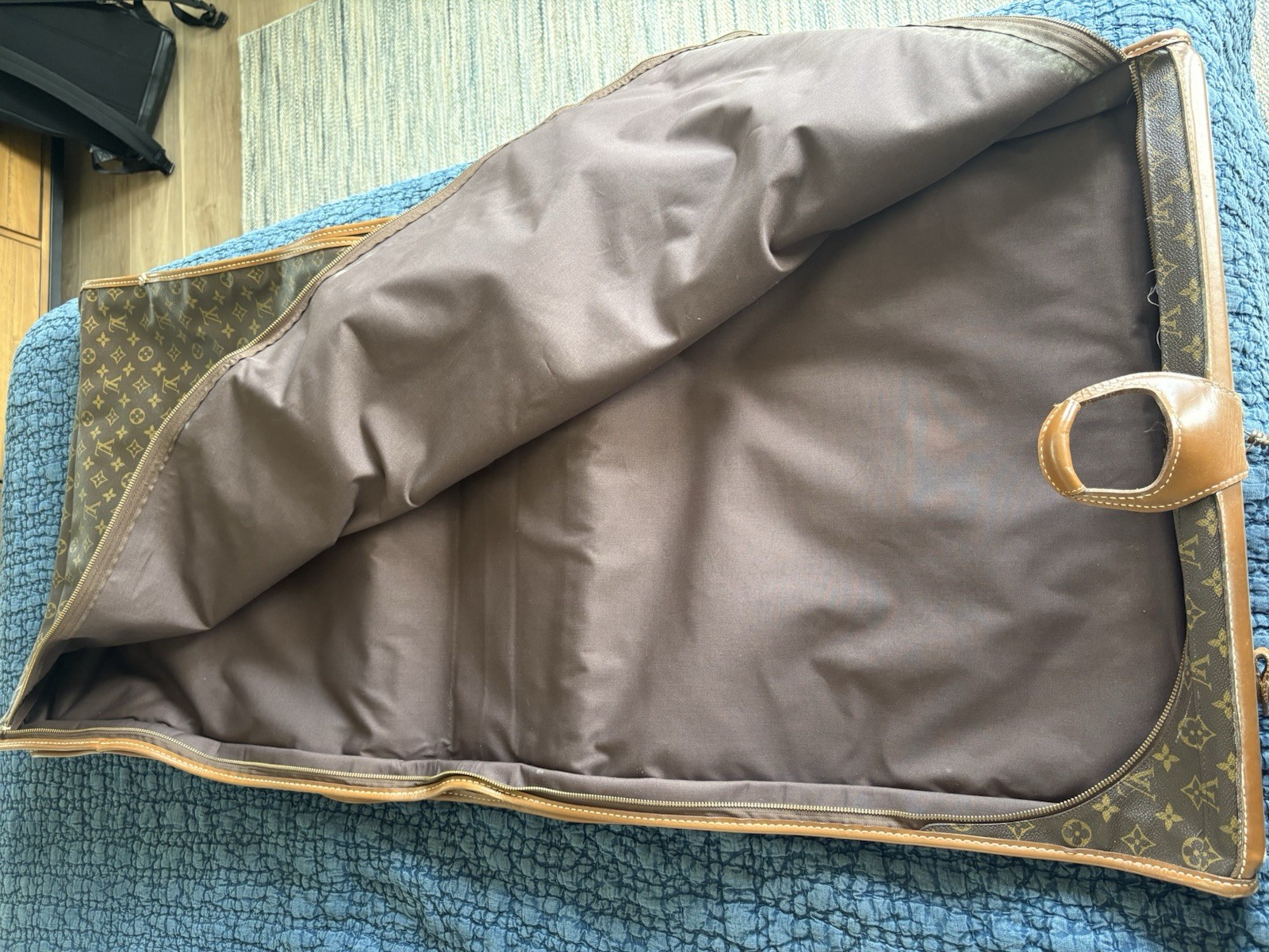 Louis Vuitton Vintage Garment Bag. Real Louis Vuitton Garment Bag roughly $2000.