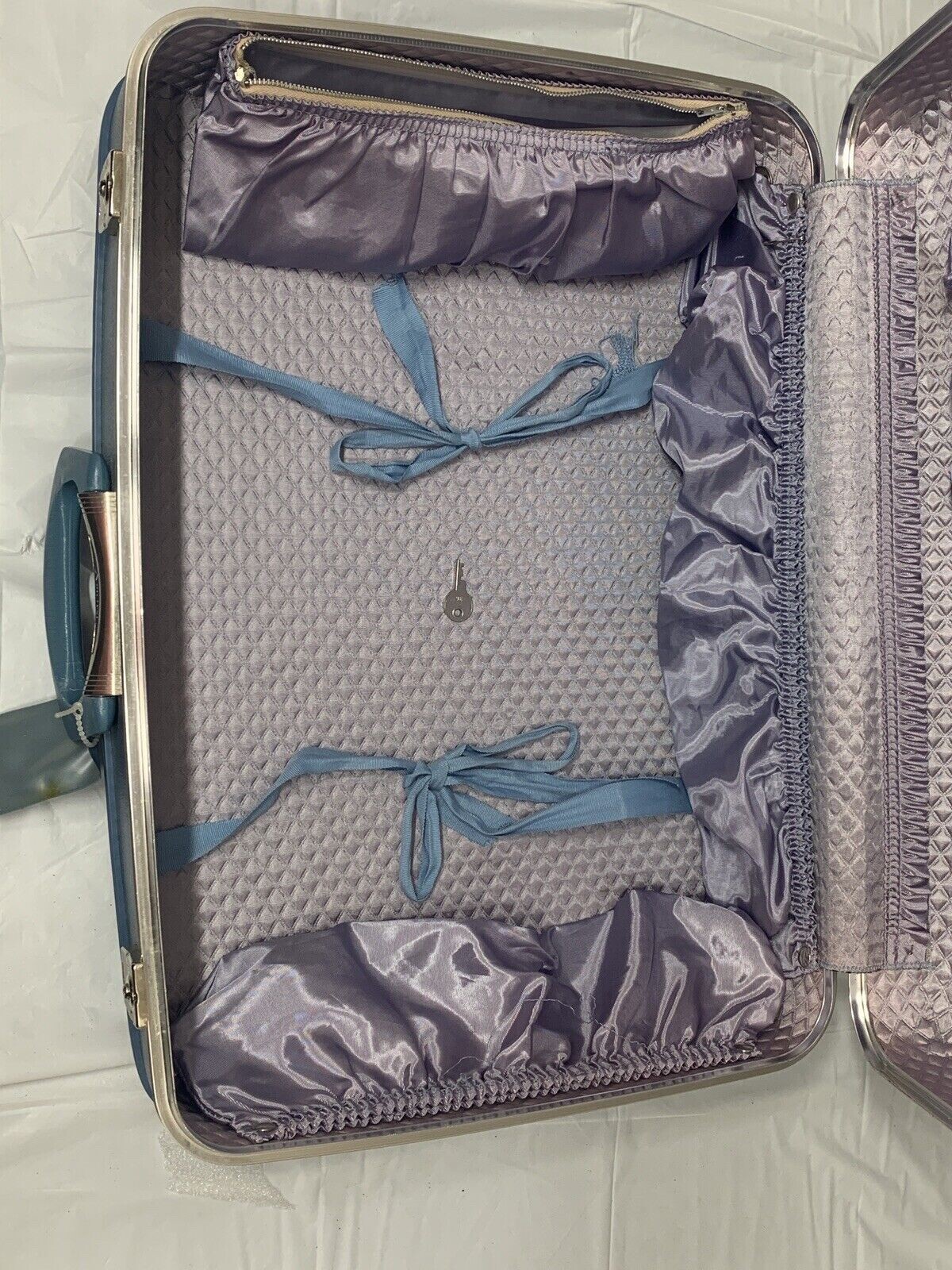 Vintage AMCREST Blue Luggage Hard Shell Train Lined Travel Suitcase Bag W/keys