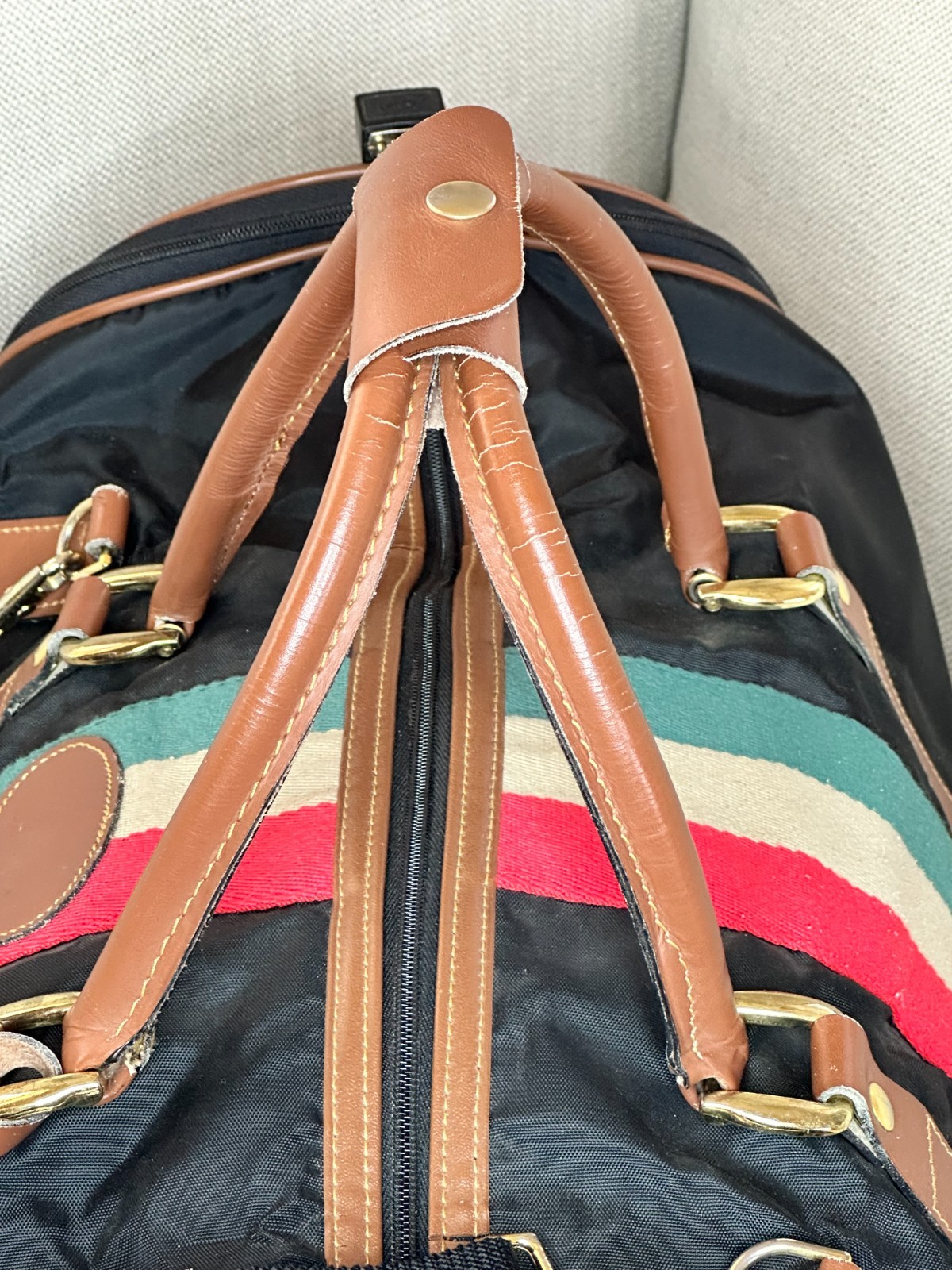Vintage Lark Weekender Duffel | Expandable Sides | Lock + Strap