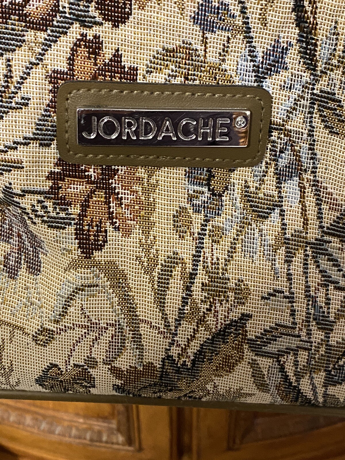 Vintage 1980s JORDACHE Floral TAPESTRY Soft Sided Makeup TRAIN TRAVEL BAG
