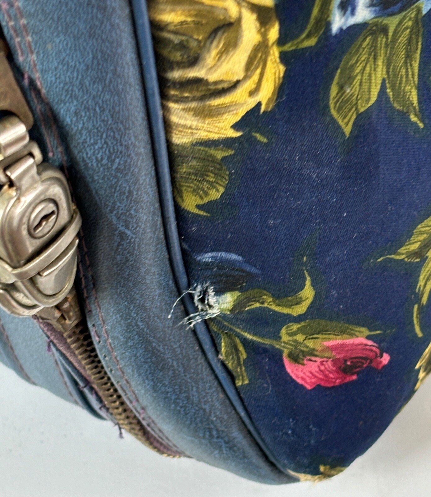 VTG MCM JAPAN*UNIQUE!!CABBAGE ROSE BLUE SOFT FABRIC SUITCASE LUGGAGE BAG 17″