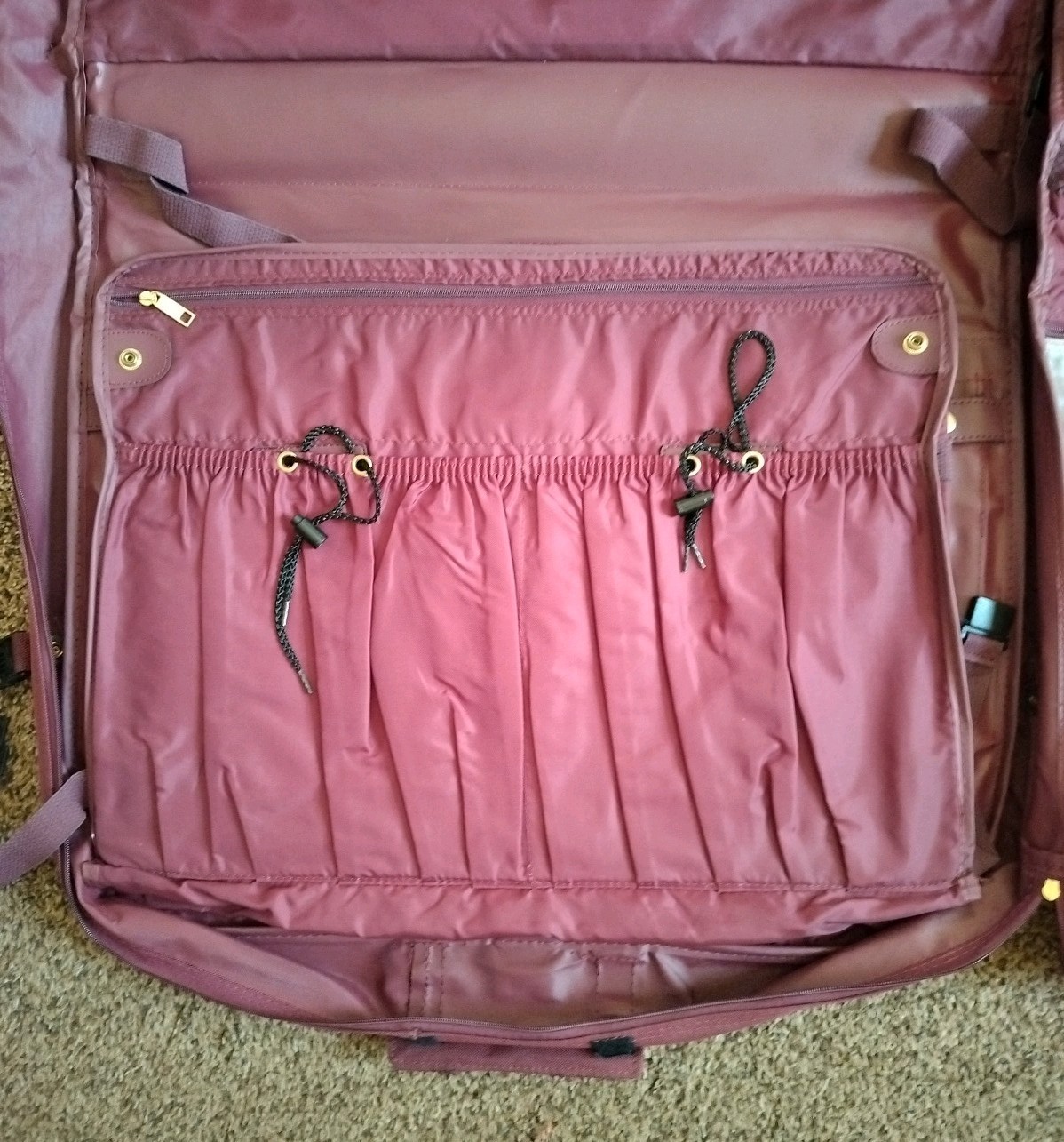 American Tourister Garment Bag Non-wrinkle Suit Dress Travel Bag