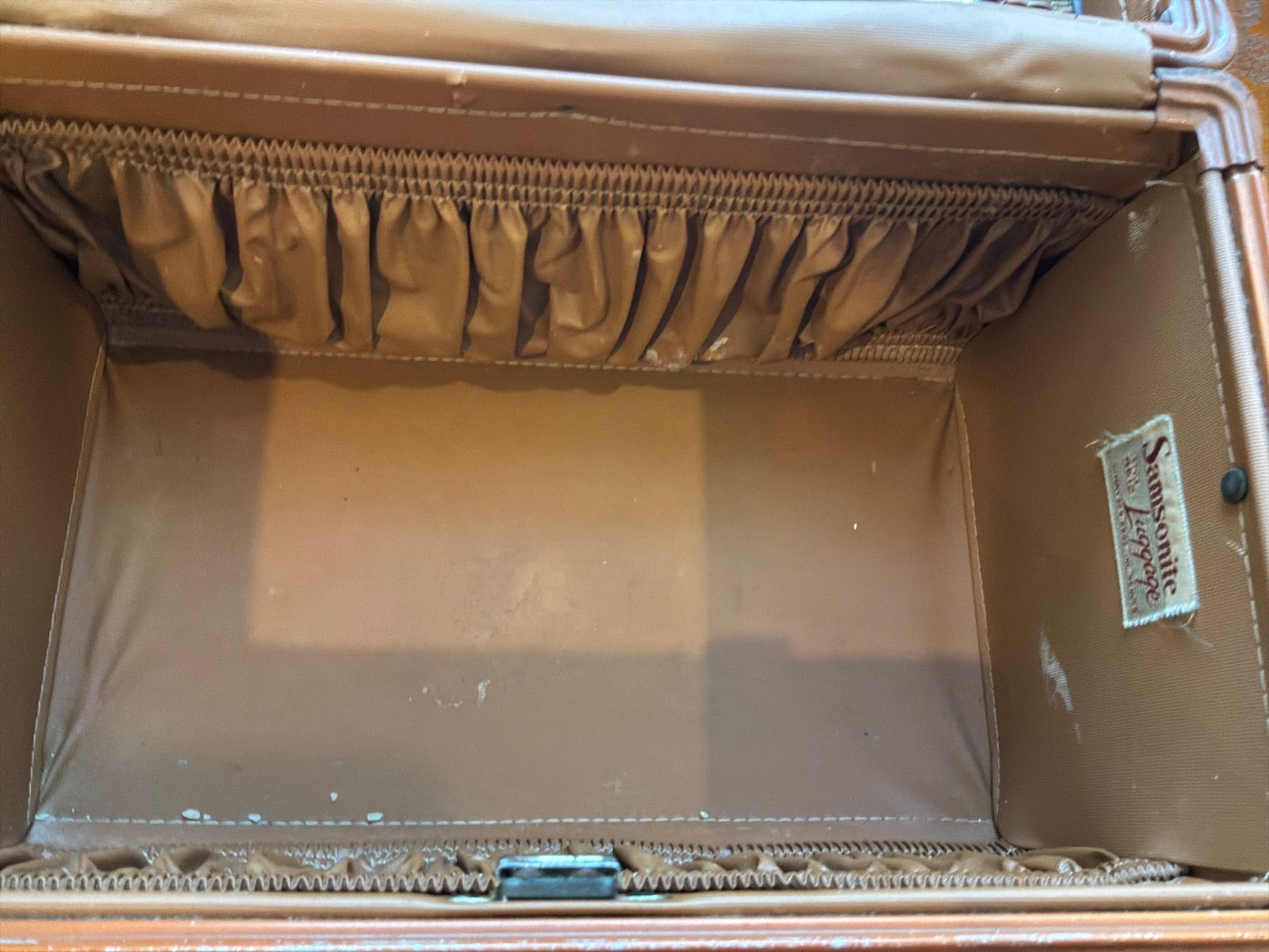 Vintage Samsonite Schwayder TRAIN CASE Streamlite Brown Luggage