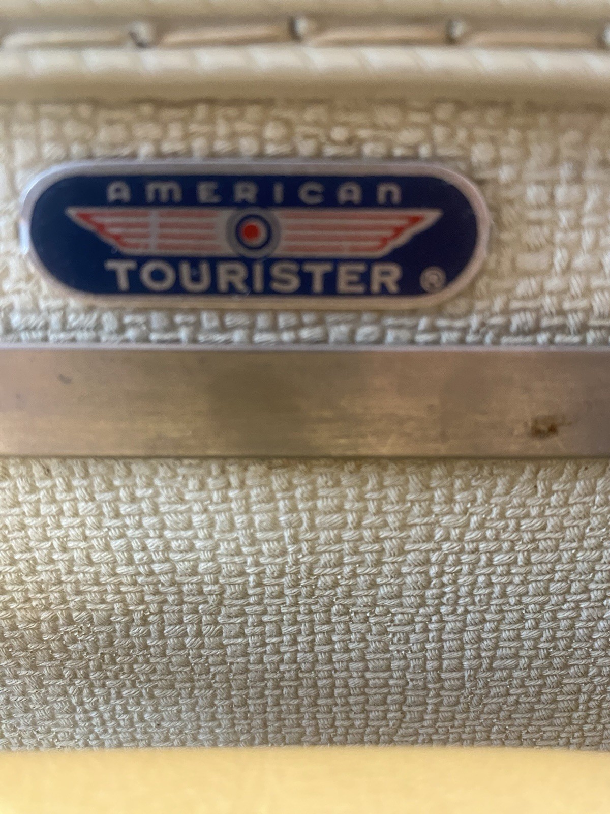 VINTAGE AMERICAN TOURISTER TIARA HARDSHELL SUITCASE CREAM