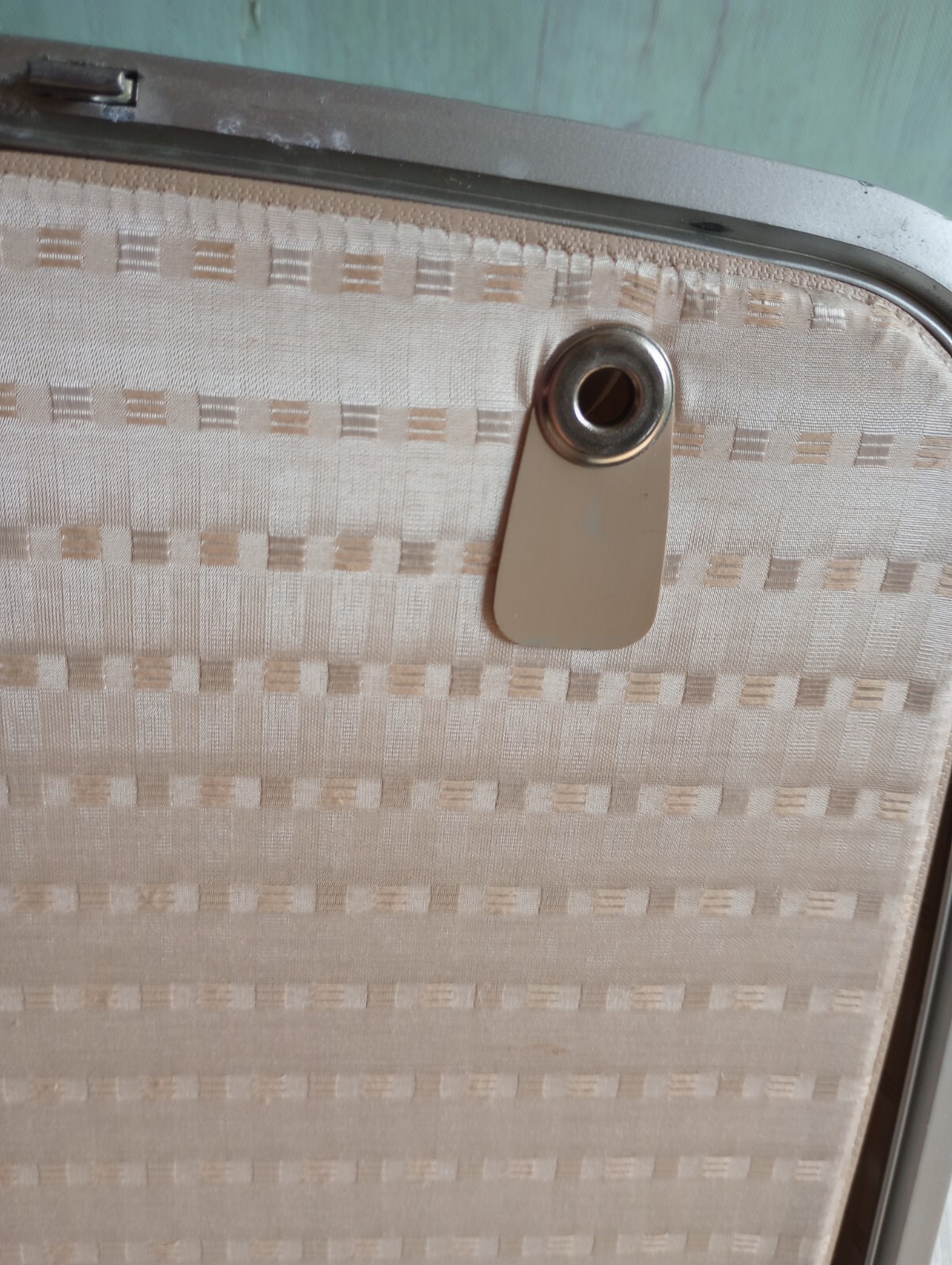 Vintage Samsonite Silhouette Large Square Wardrobe Suitcase W/ Hangers Ivory