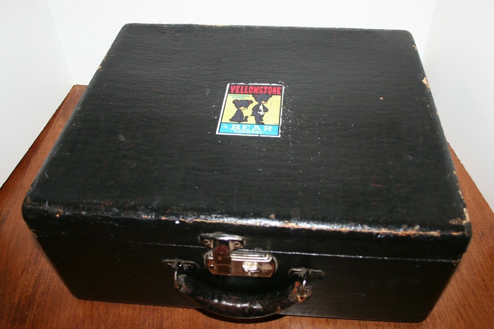 VTG Suitcase Train Case Travel Sticker Yellowstone Nat’l. Park Hard Shell Black