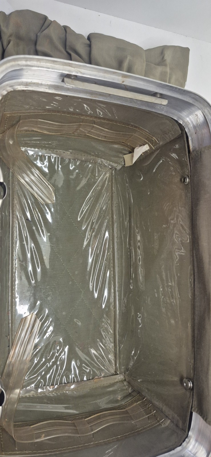 Vintage IMPERIAL Train Case – Green