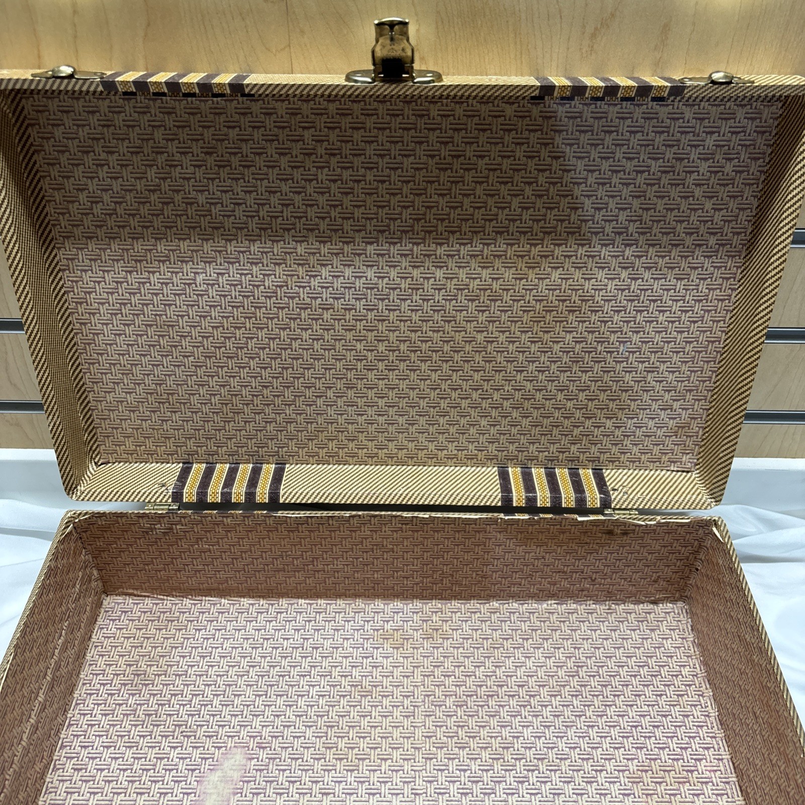 Vintage Unbranded Hard Case Suitcase (flaws)