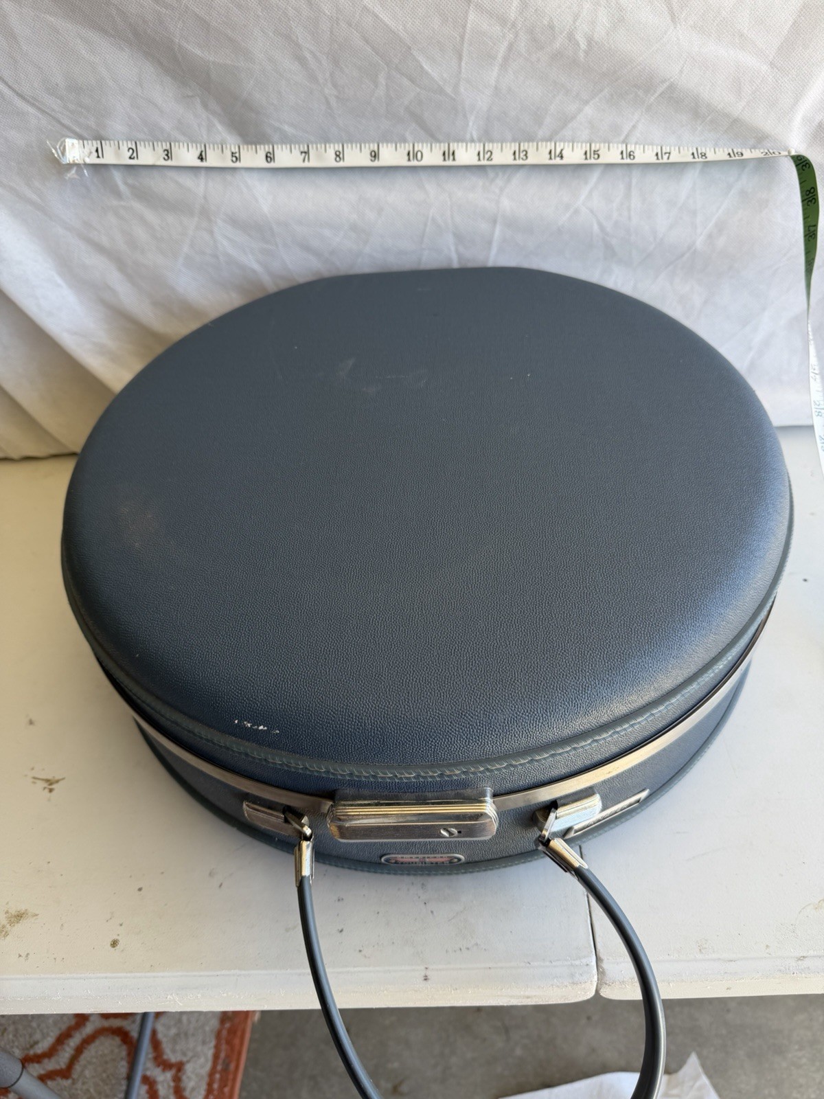 Vintage Blue American Tourister Tri-Taper Round Hat Box Suitcase WITH KEY!!